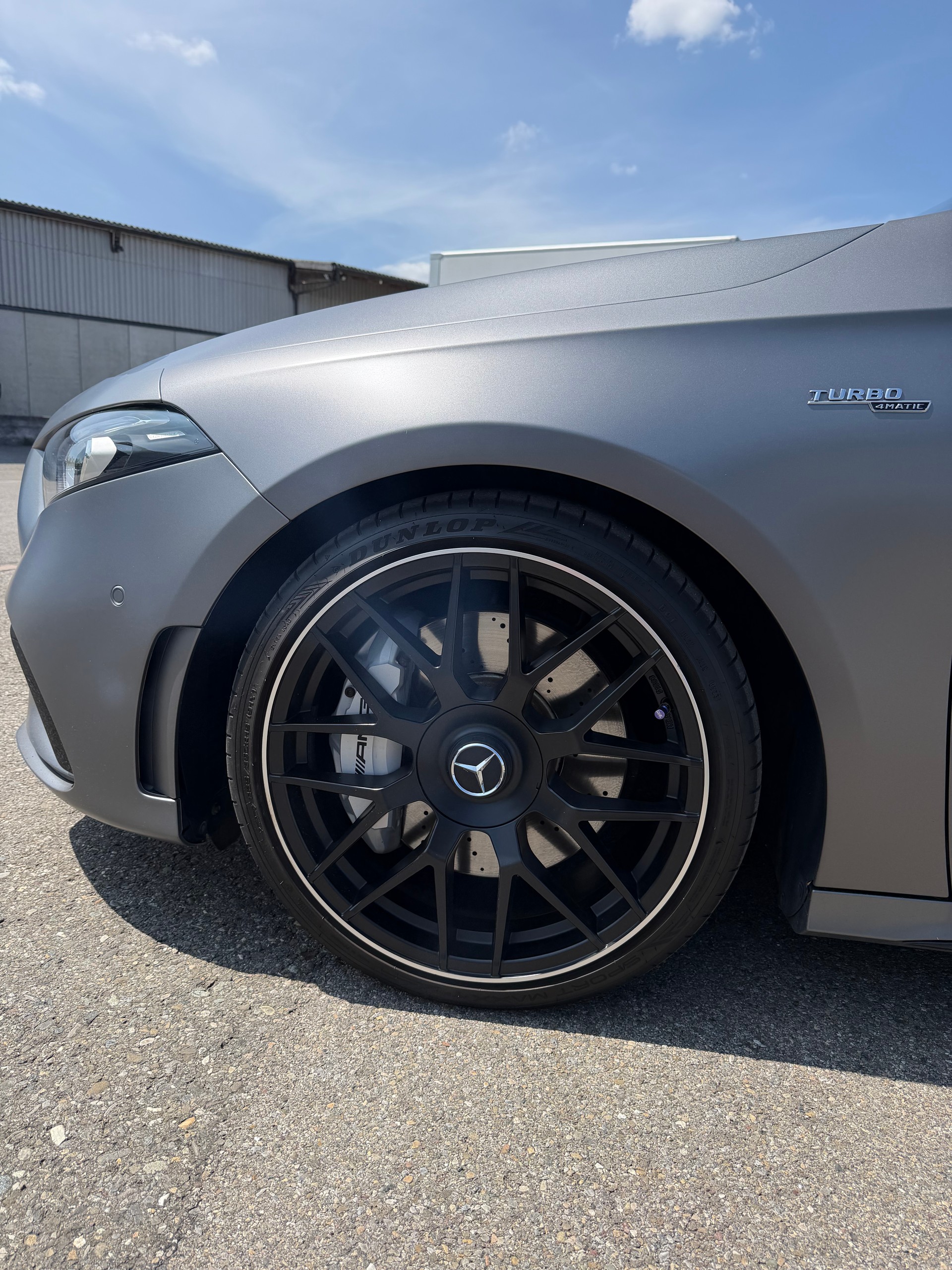 MERCEDES-BENZ A 35 AMG 4matic-image-3