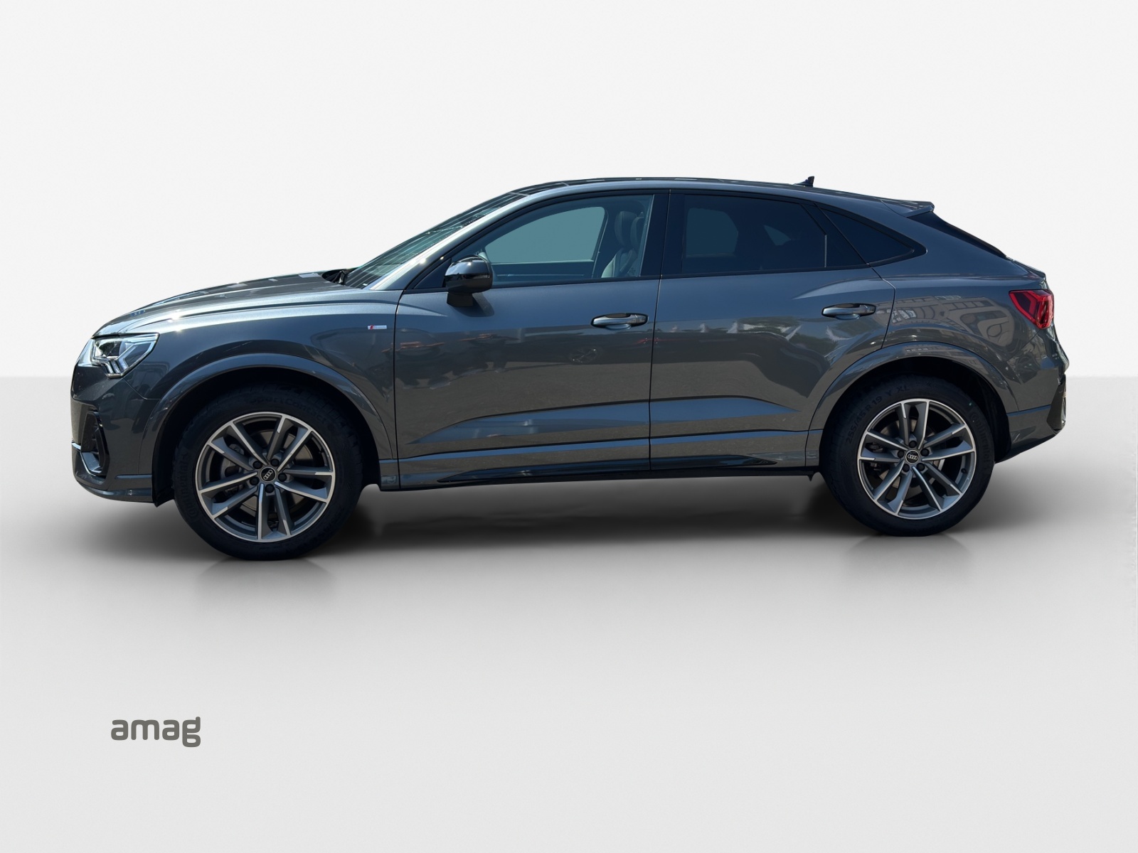 AUDI Q3 Sportback 40 TFSI S line quattro S-tronic-image-2