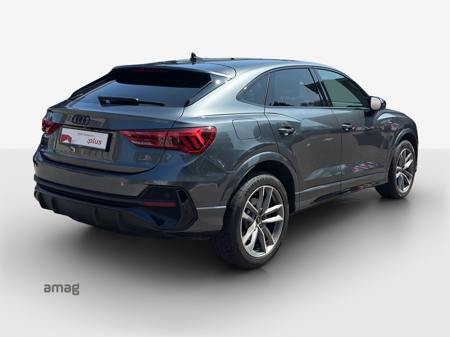 AUDI Q3 Sportback 40 TFSI S line quattro S-tronic-image-5