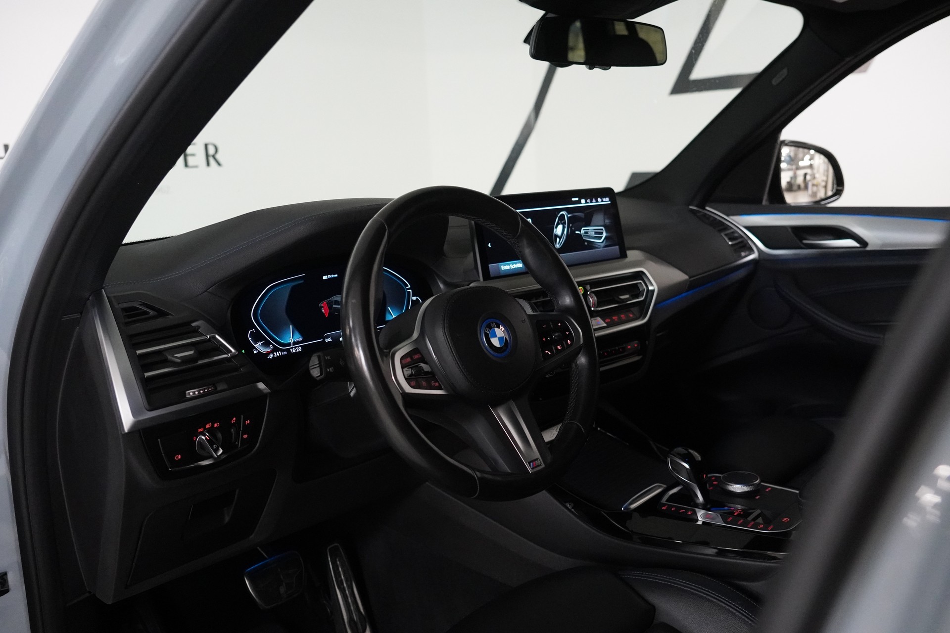 BMW X3 xDrive 30e M Sport-image-24
