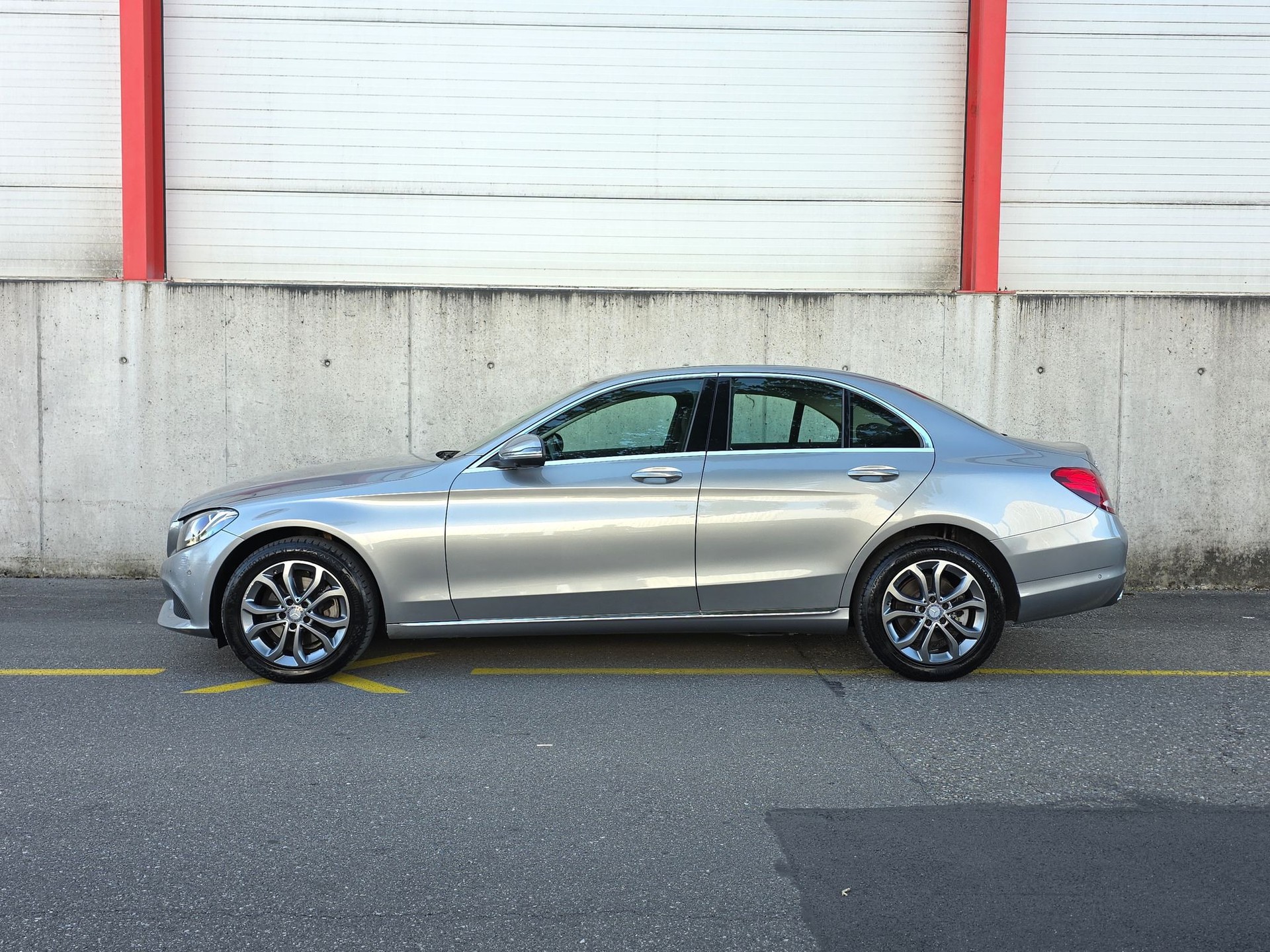 MERCEDES-BENZ C 220 d Avantgarde 4Matic 7G-Tronic-image-1