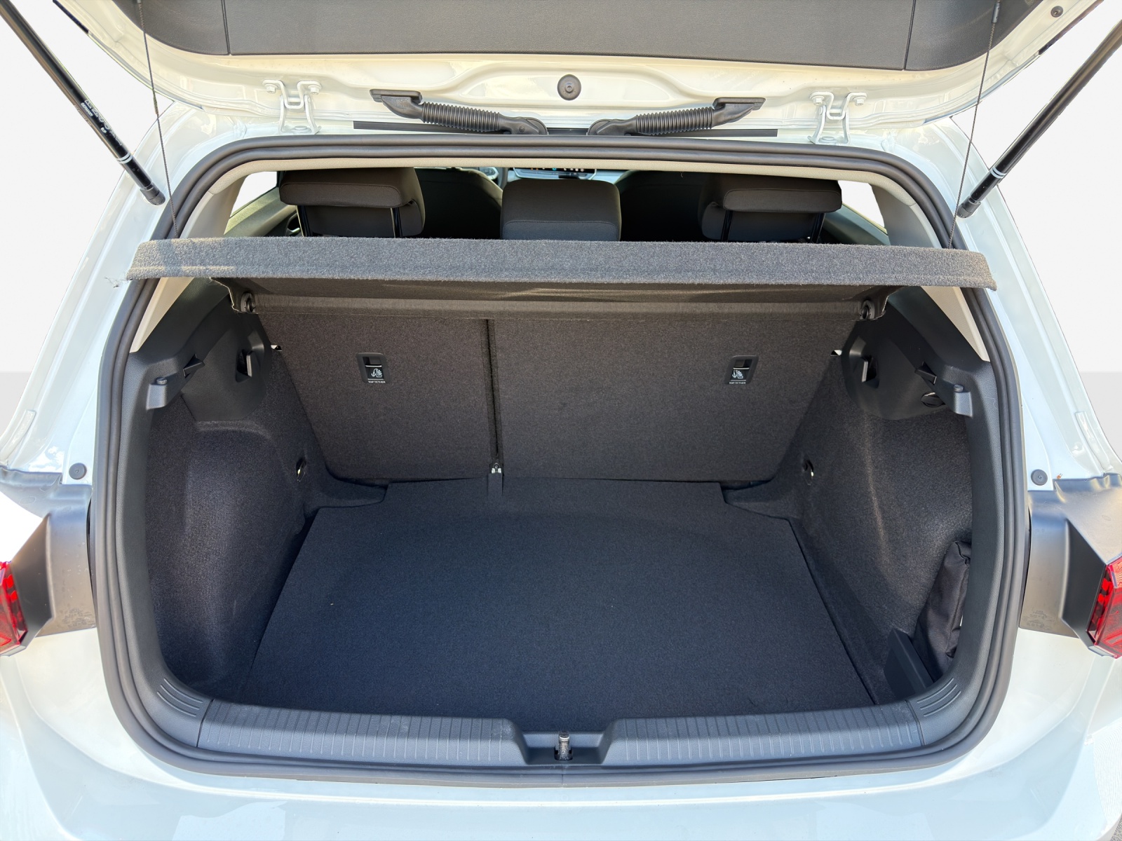 VW Golf 1.5 e TSI mHEV Value DSG-image-12