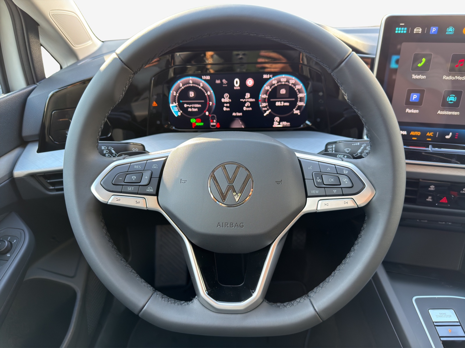 VW Golf 1.5 e TSI mHEV Value DSG-image-9