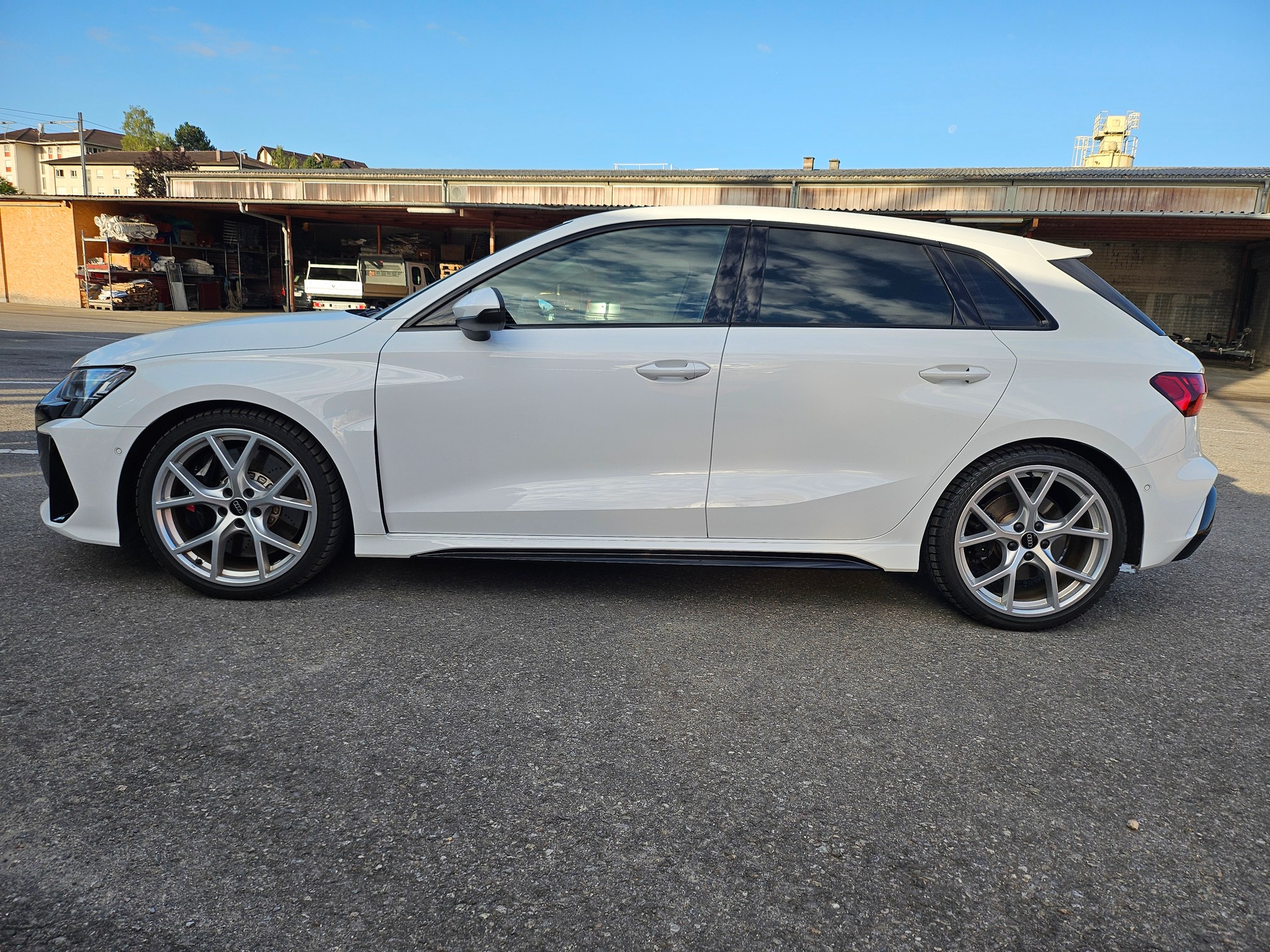 AUDI 2.5 TFSI quattro S-Tronic-image-2