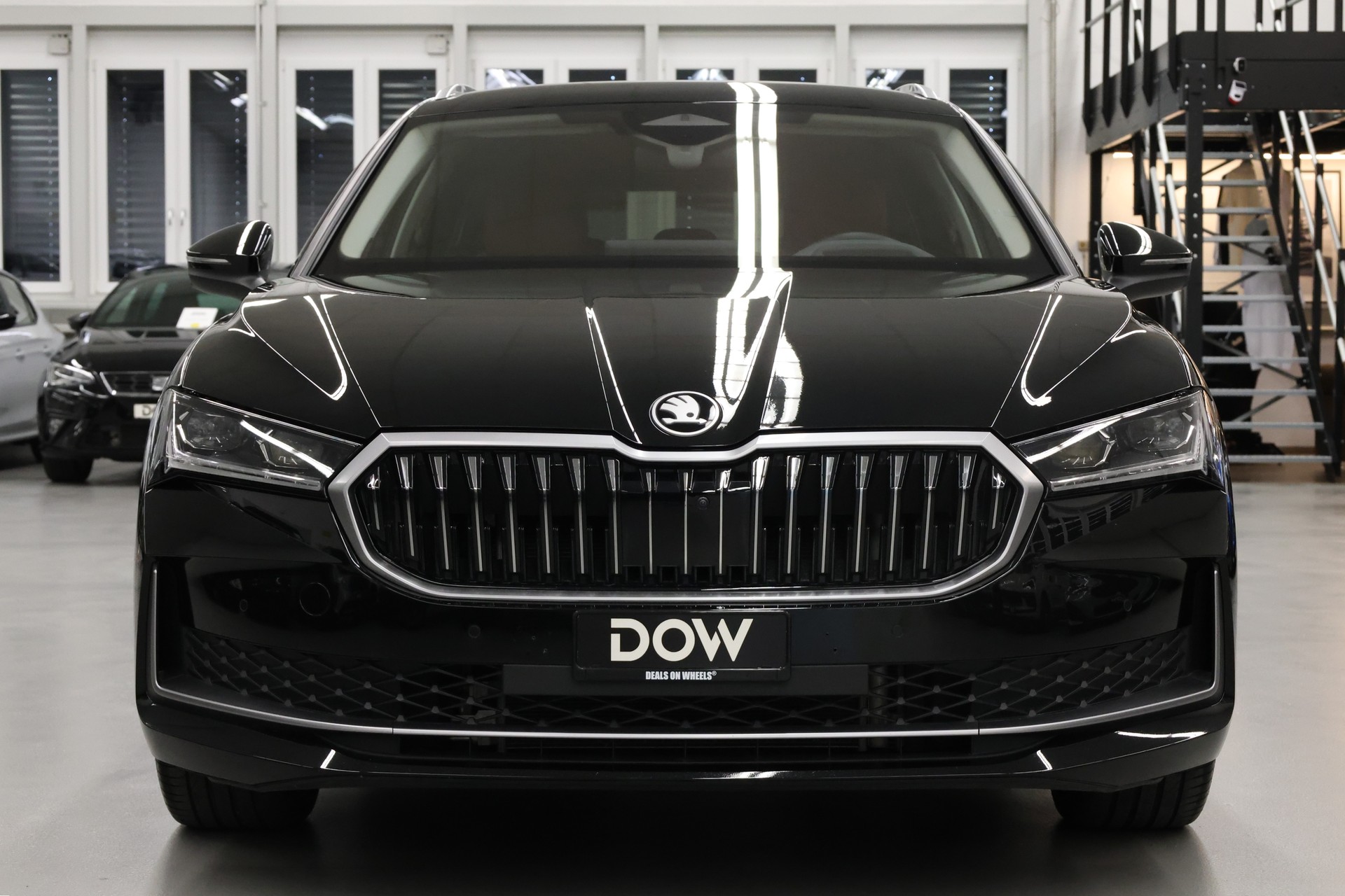 SKODA Superb Combi 2.0 TDI L & K 4x4 DSG-image-4