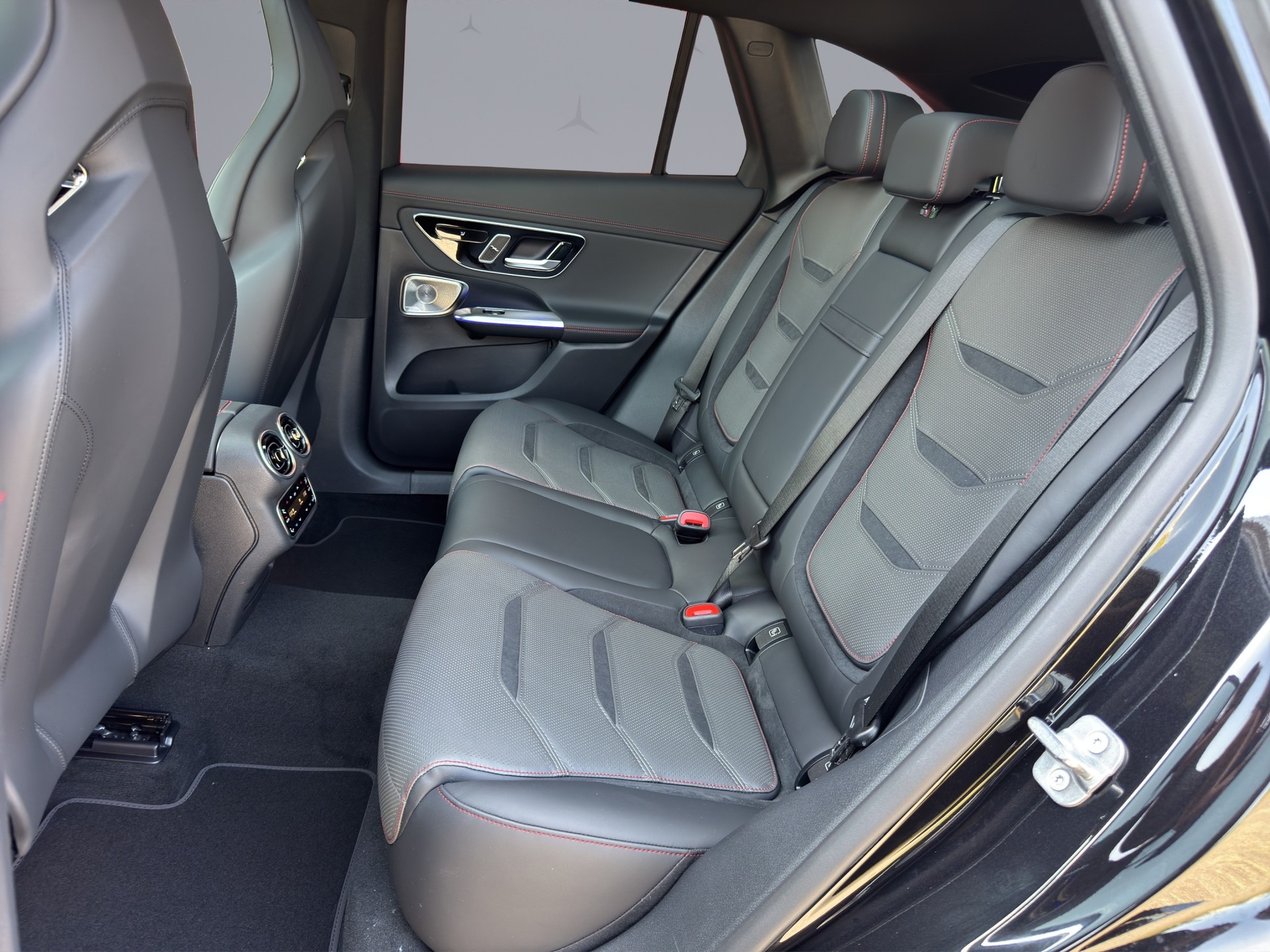MERCEDES-BENZ GLC 53 AMG 4matic+-image-12