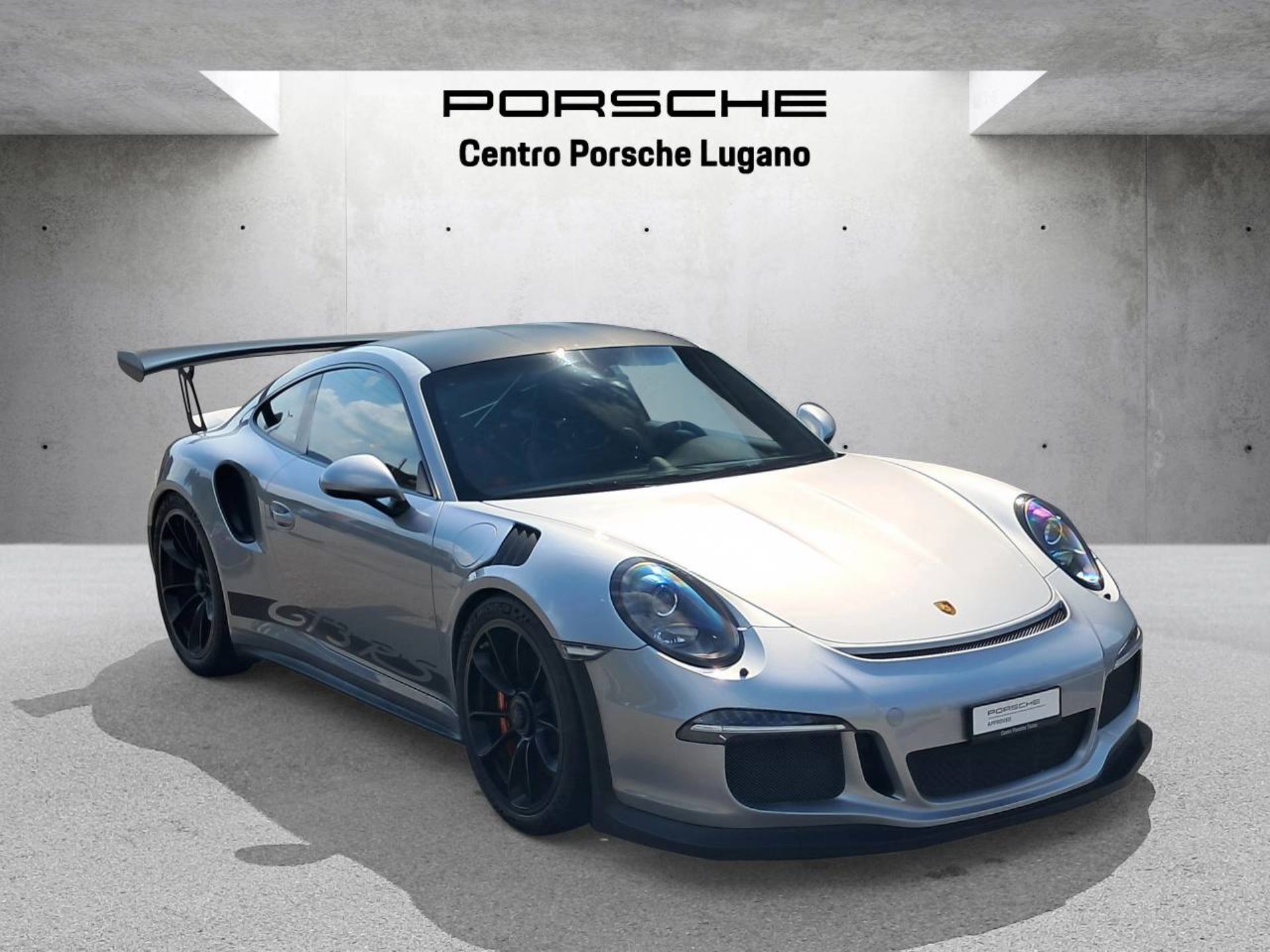 PORSCHE 911 GT3 RS-image-5