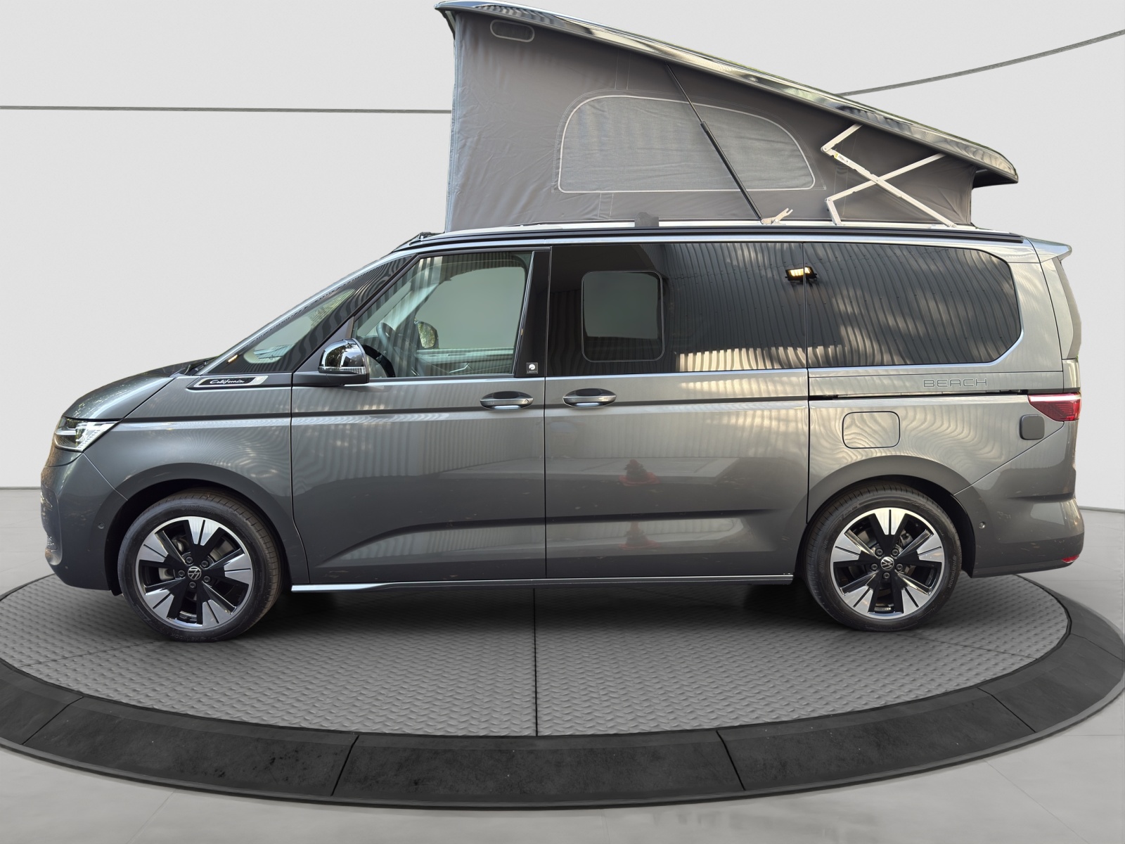 VW California eHybrid Beach Tour Liberty 4Motion-image-1