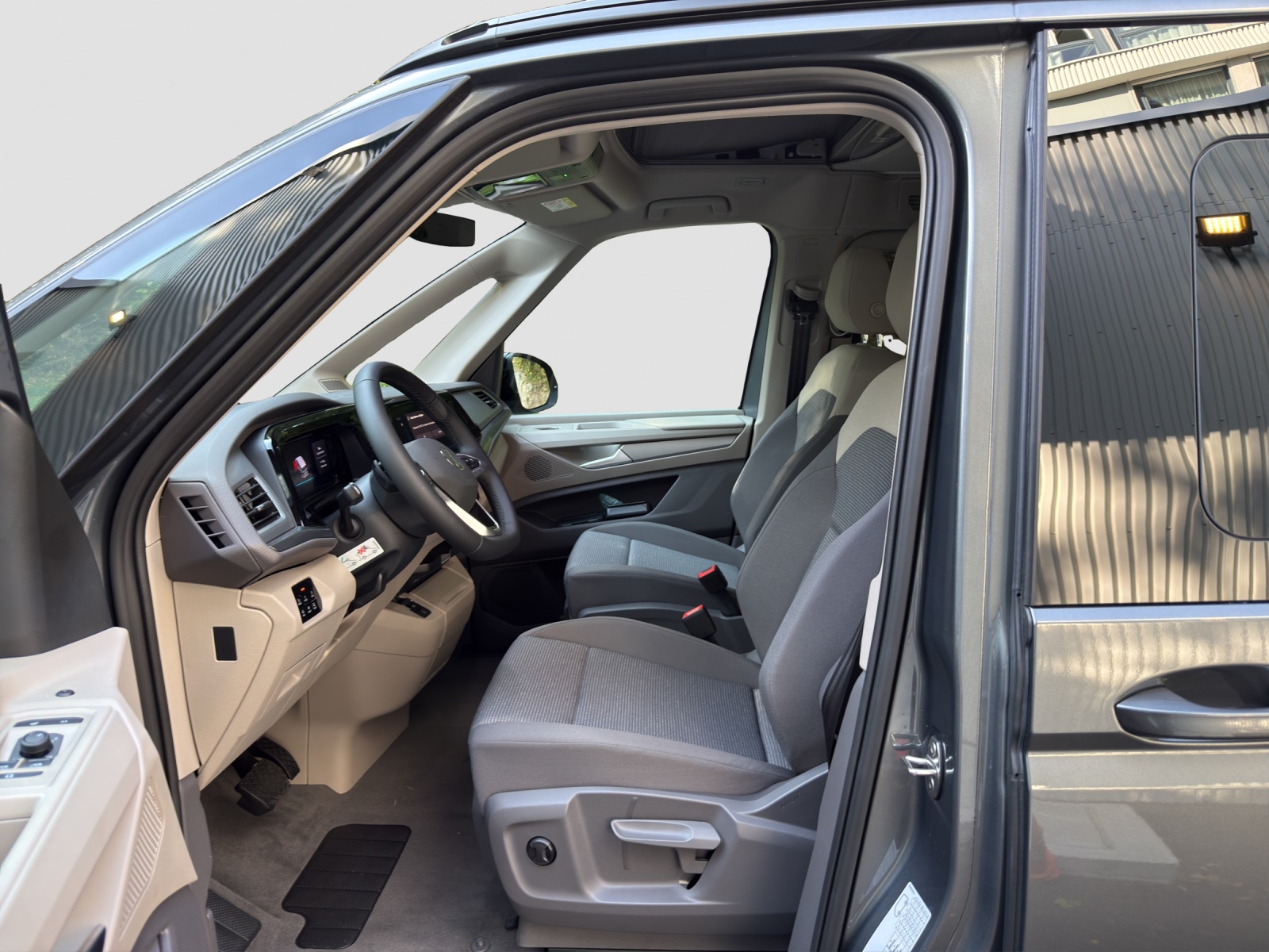 VW California eHybrid Beach Tour Liberty 4Motion-image-8