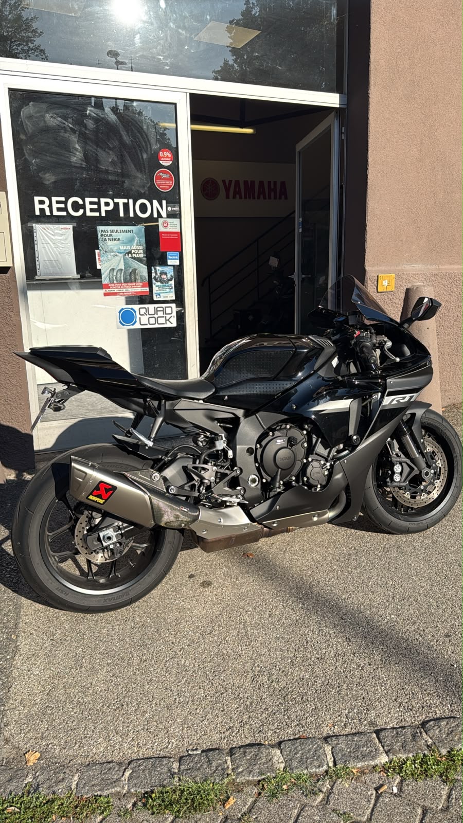 YAMAHA YZF-R1 ABS-showroom-element-2
