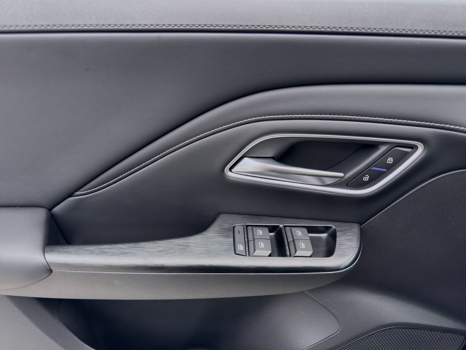 MG ZS 1.5 Hybrid+ Luxury Sunroof-image-7