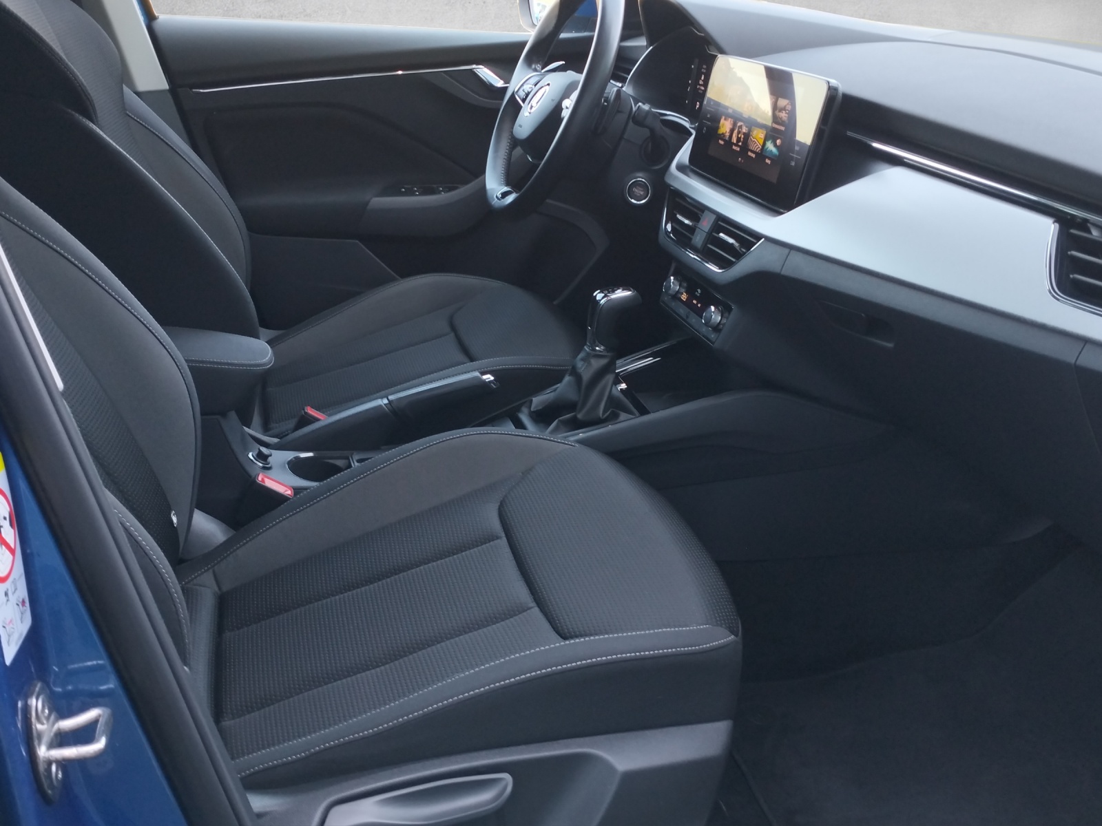 SKODA Kamiq 1.0 TSI Tour DSG-image-9