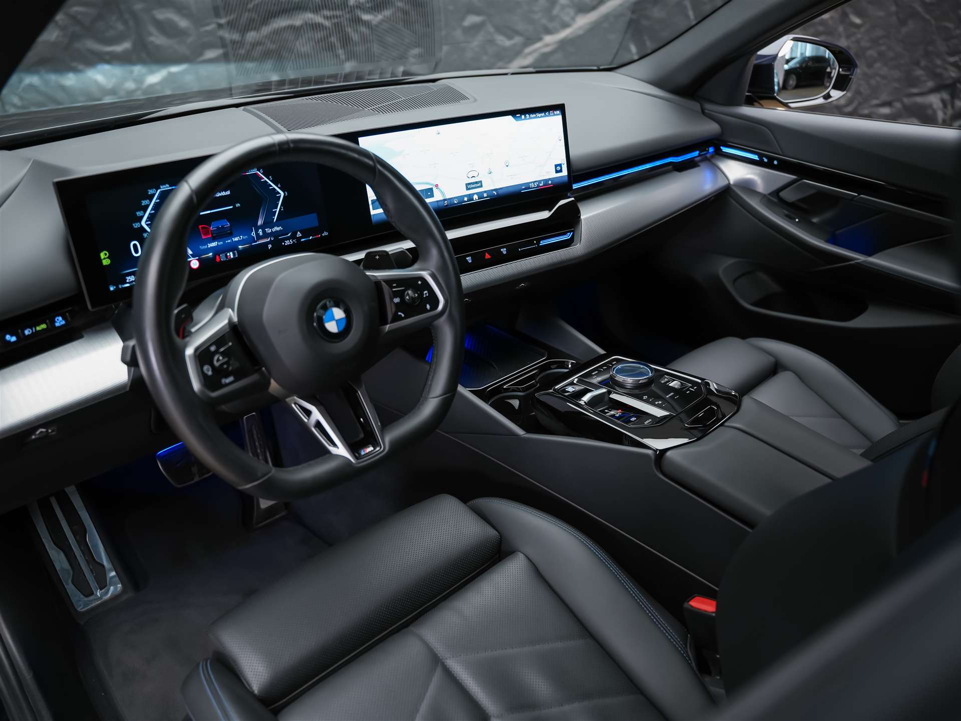 BMW 520d xDrive M Sport Steptronic *ALL BLACK*21" Felgen*M-Fahrwerk*-image-7