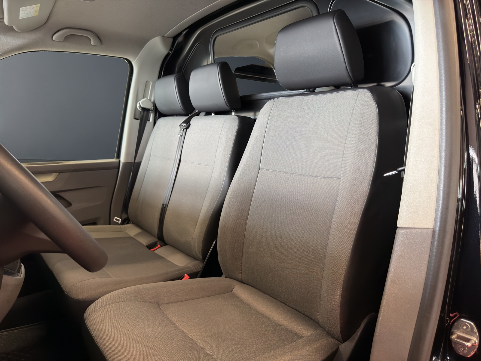 VW T6.1 2.0 TDI DSG-image-23