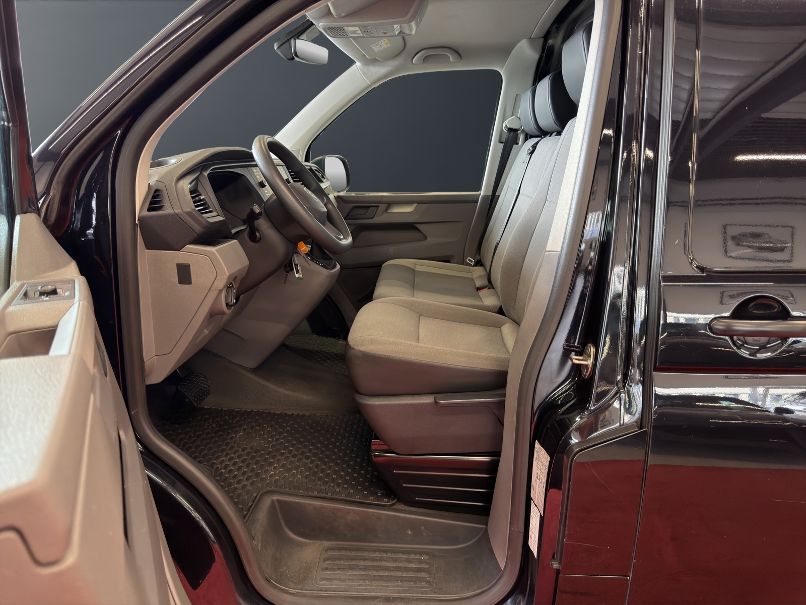 VW T6.1 2.0 TDI DSG-image-15