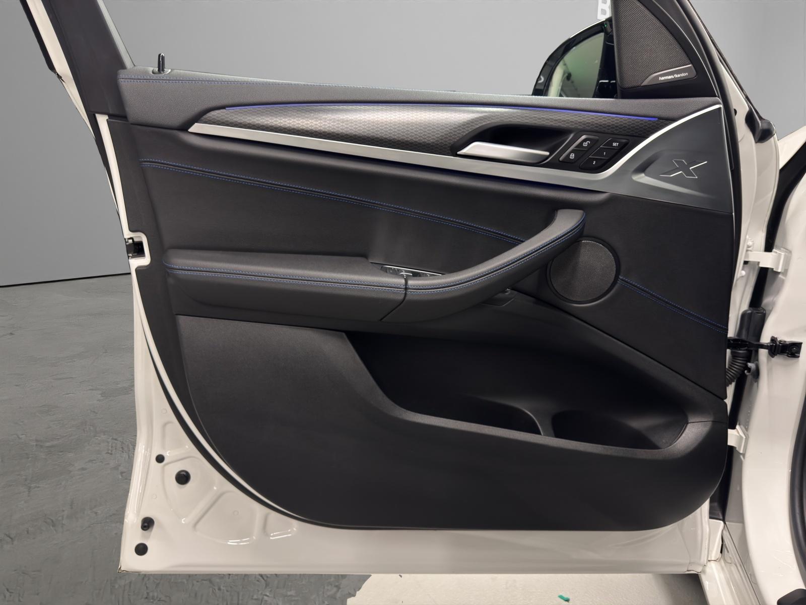 BMW X3 M40i-image-12