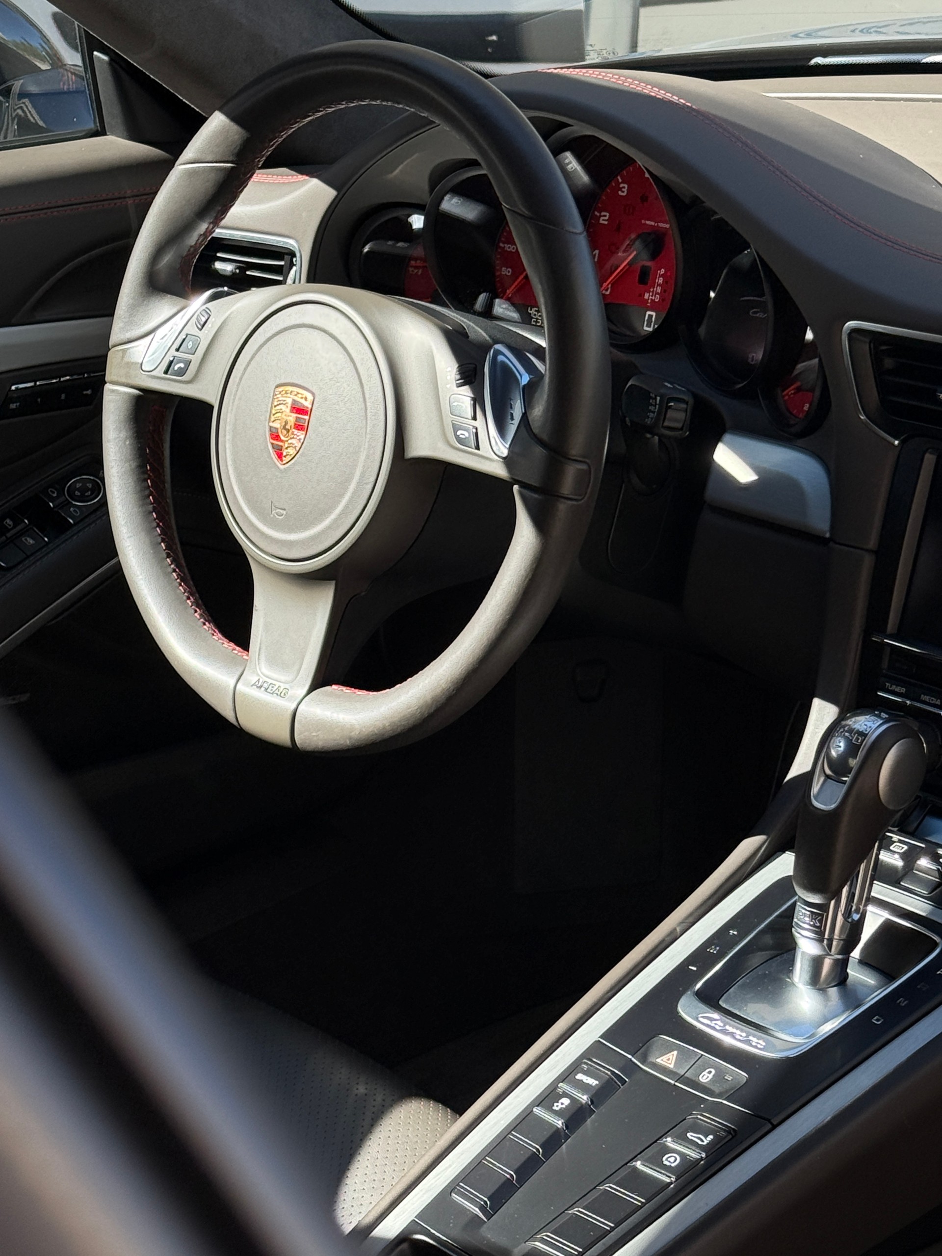 PORSCHE 911 Carrera 4 PDK-image-11