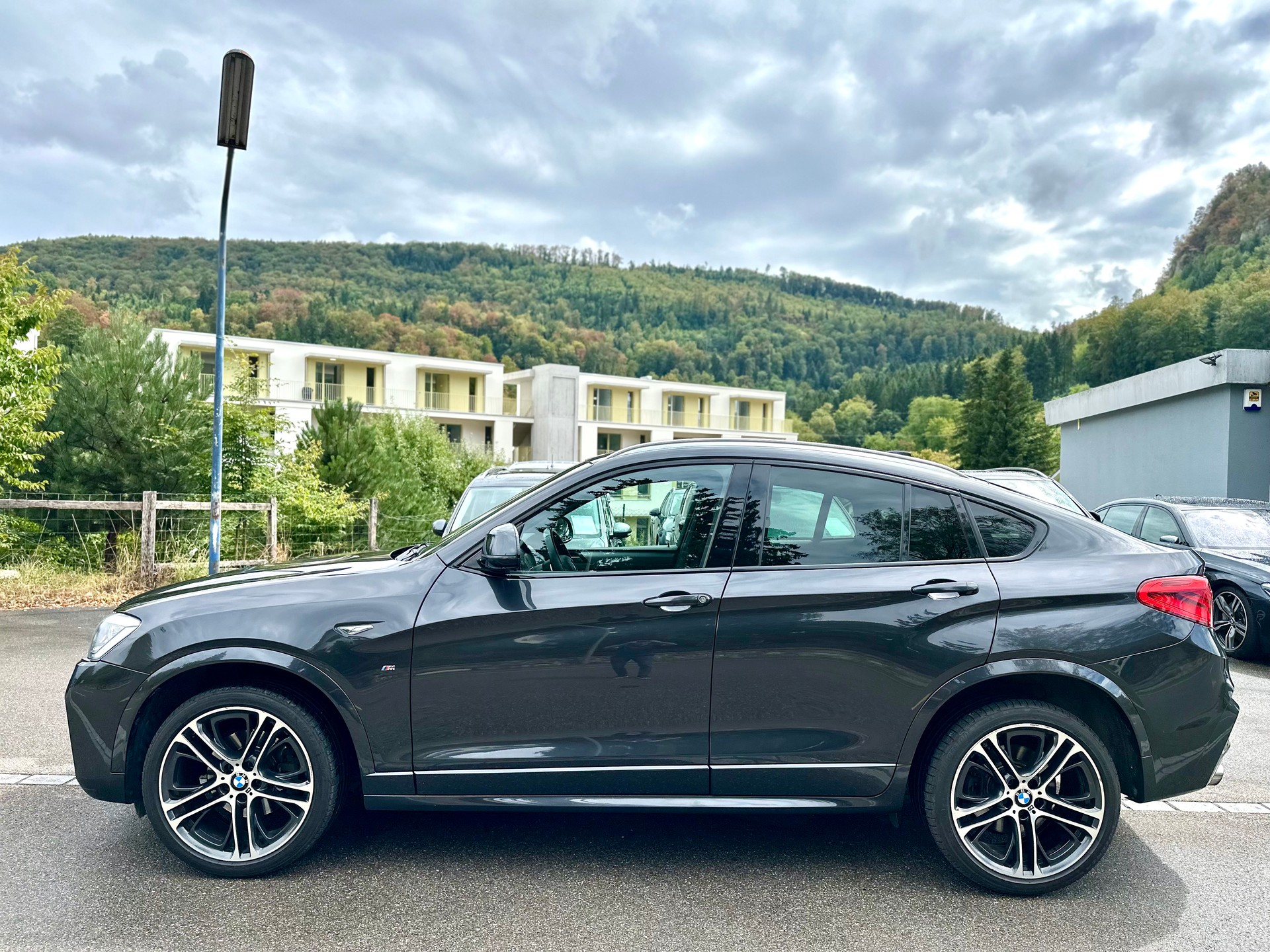 BMW X4 xDrive 28i Steptronic-image-3
