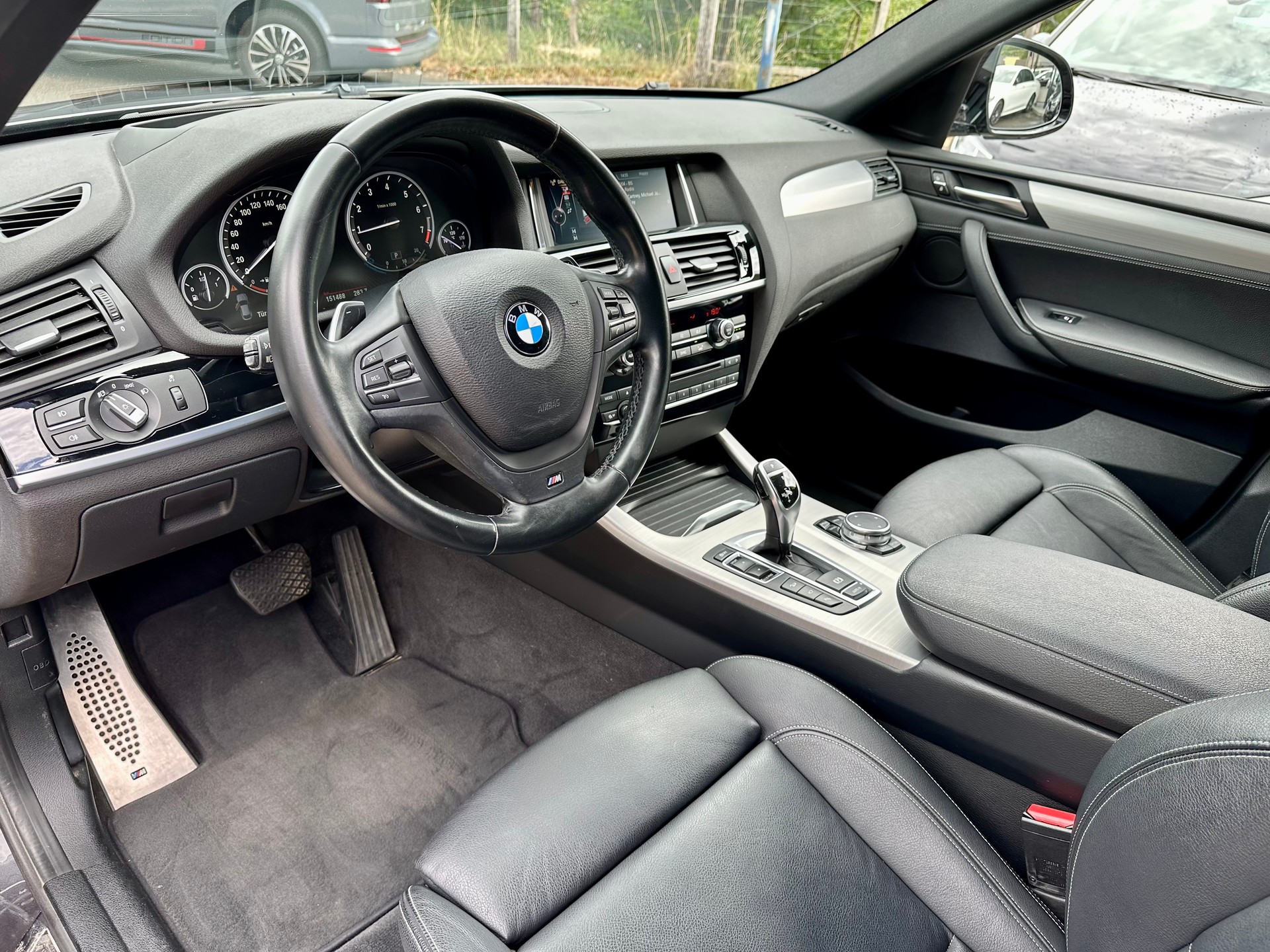 BMW X4 xDrive 28i Steptronic-image-8