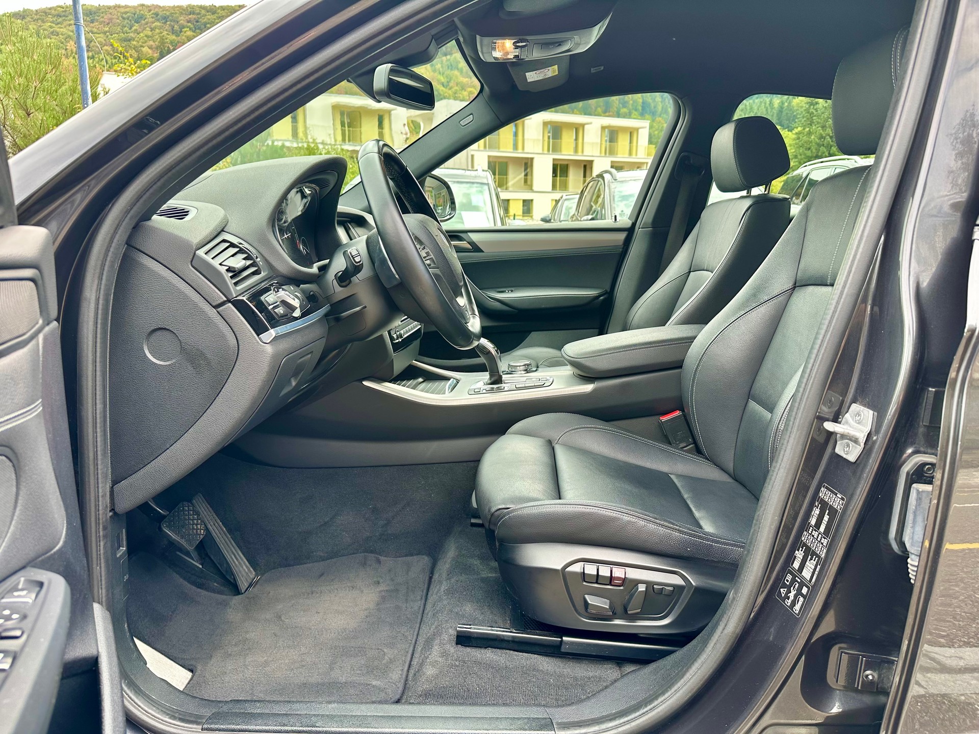 BMW X4 xDrive 28i Steptronic-image-9