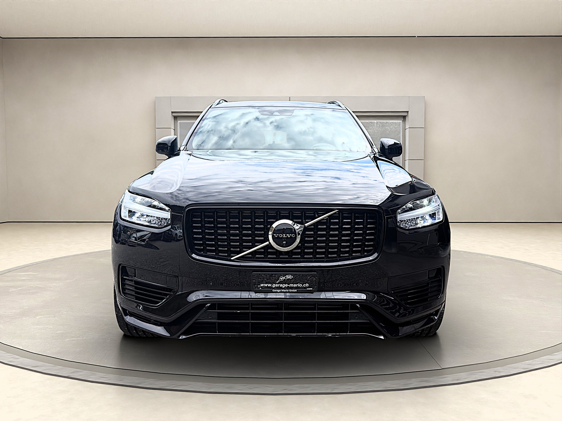 VOLVO XC90 T8❗7 Sitzplätze❗eAWD PluginHybrid Plus Dark Geartronic ✅CH-Fahrzeug & Frisch ab Service und Werksgarantie✅-image-1