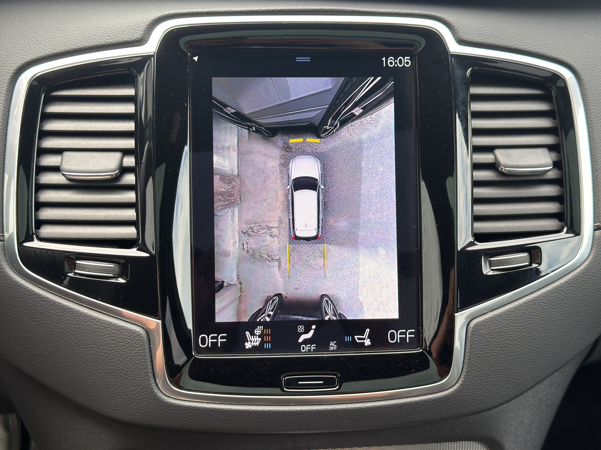 VOLVO XC90 T8❗7 Sitzplätze❗eAWD PluginHybrid Plus Dark Geartronic ✅CH-Fahrzeug & Frisch ab Service und Werksgarantie✅-image-11