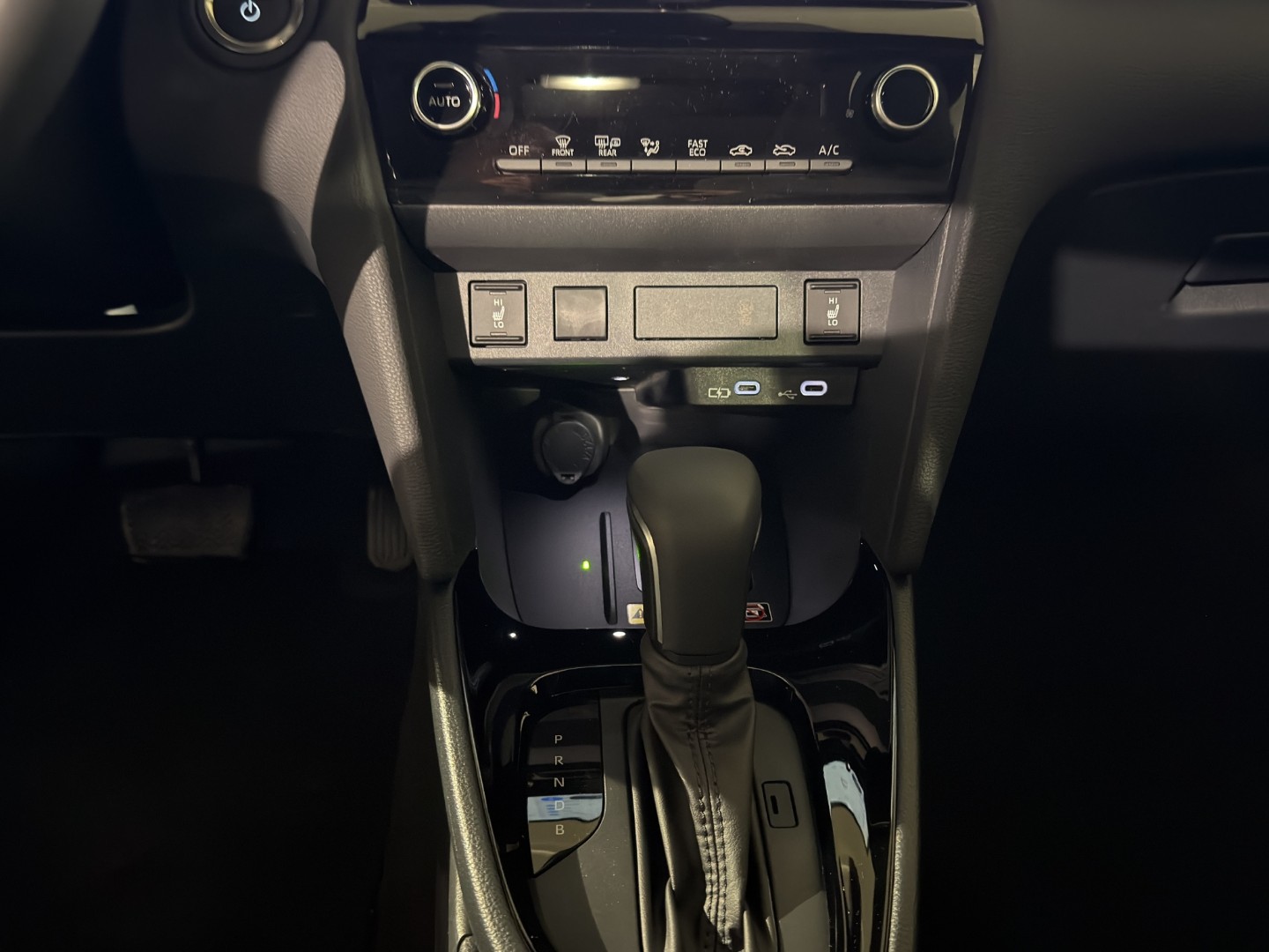 TOYOTA Yaris Cross 1.5 Trend e-CVT-image-12