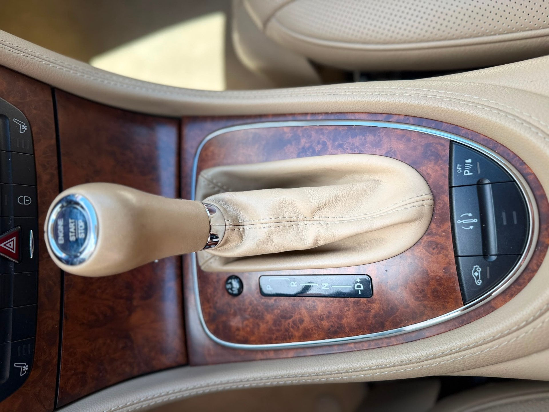 MERCEDES-BENZ CLS 350 V6 CGI-image-18