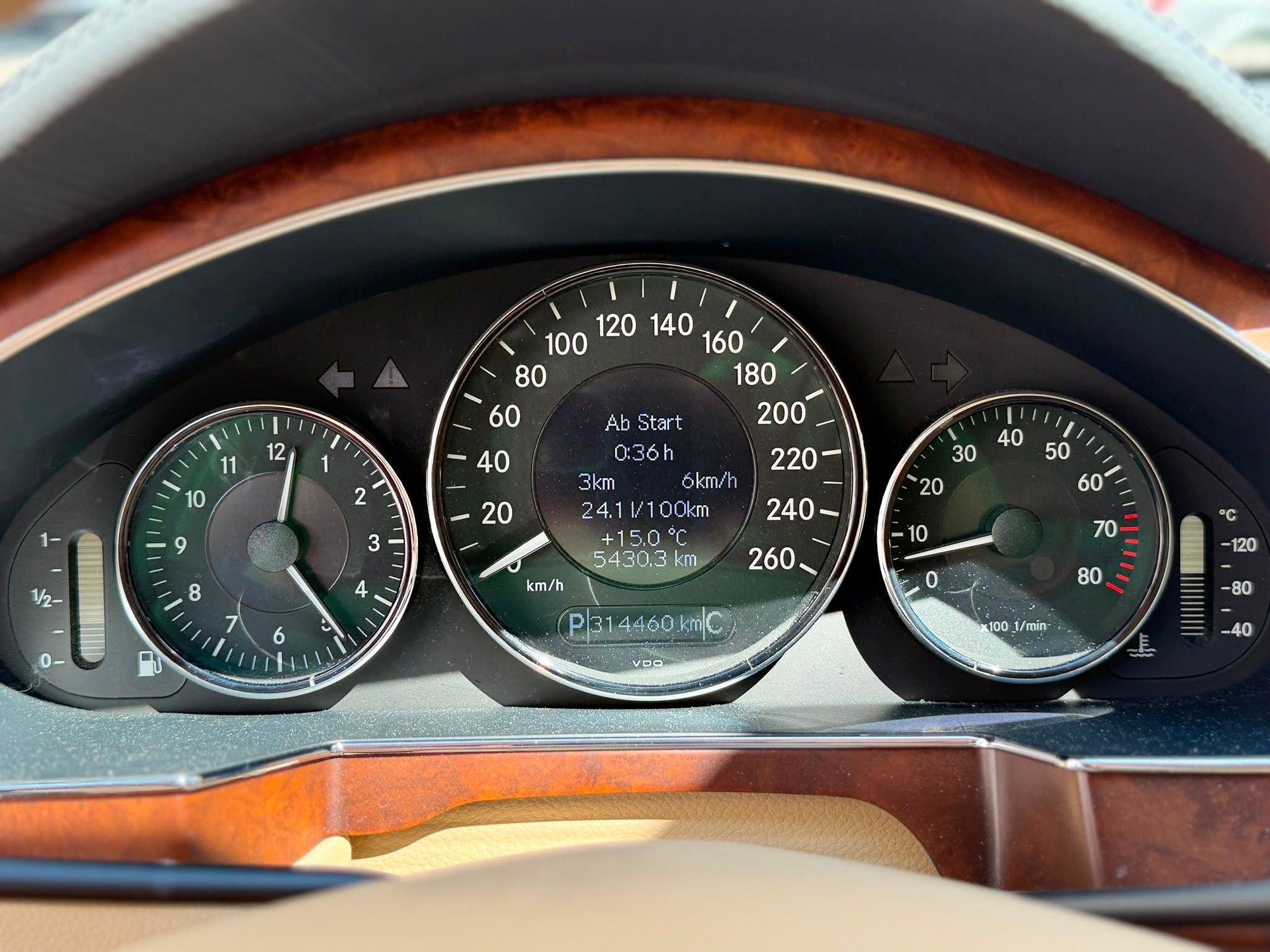 MERCEDES-BENZ CLS 350 V6 CGI-image-16