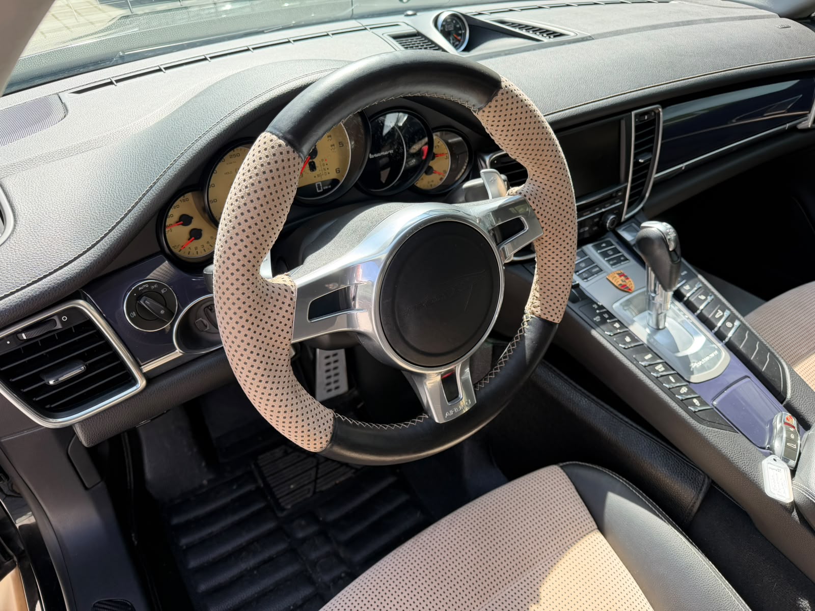 PORSCHE Panamera 3.0 Diesel Tiptronic-image-6