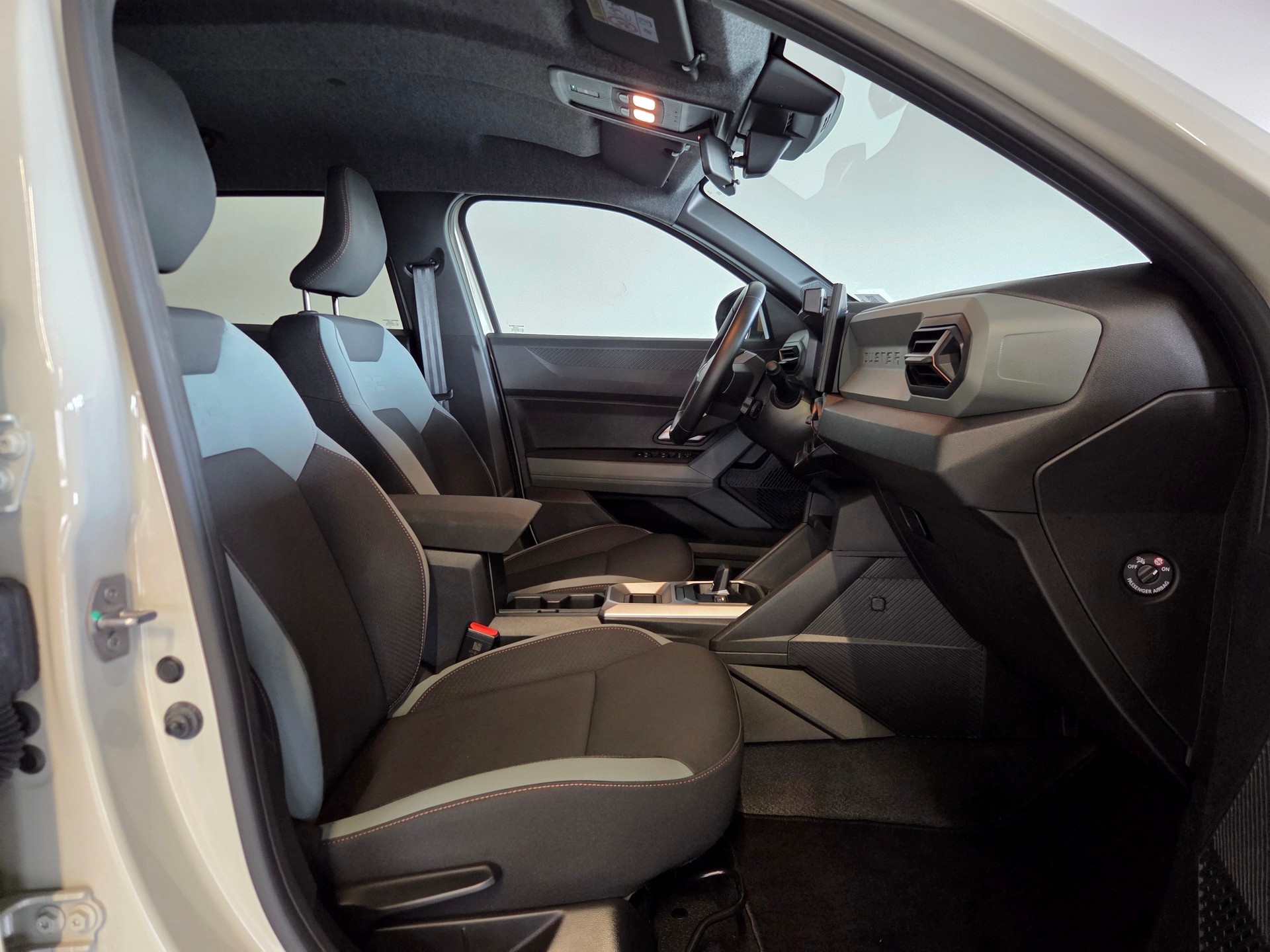 DACIA Duster 1.6 Hybrid Extreme-image-16