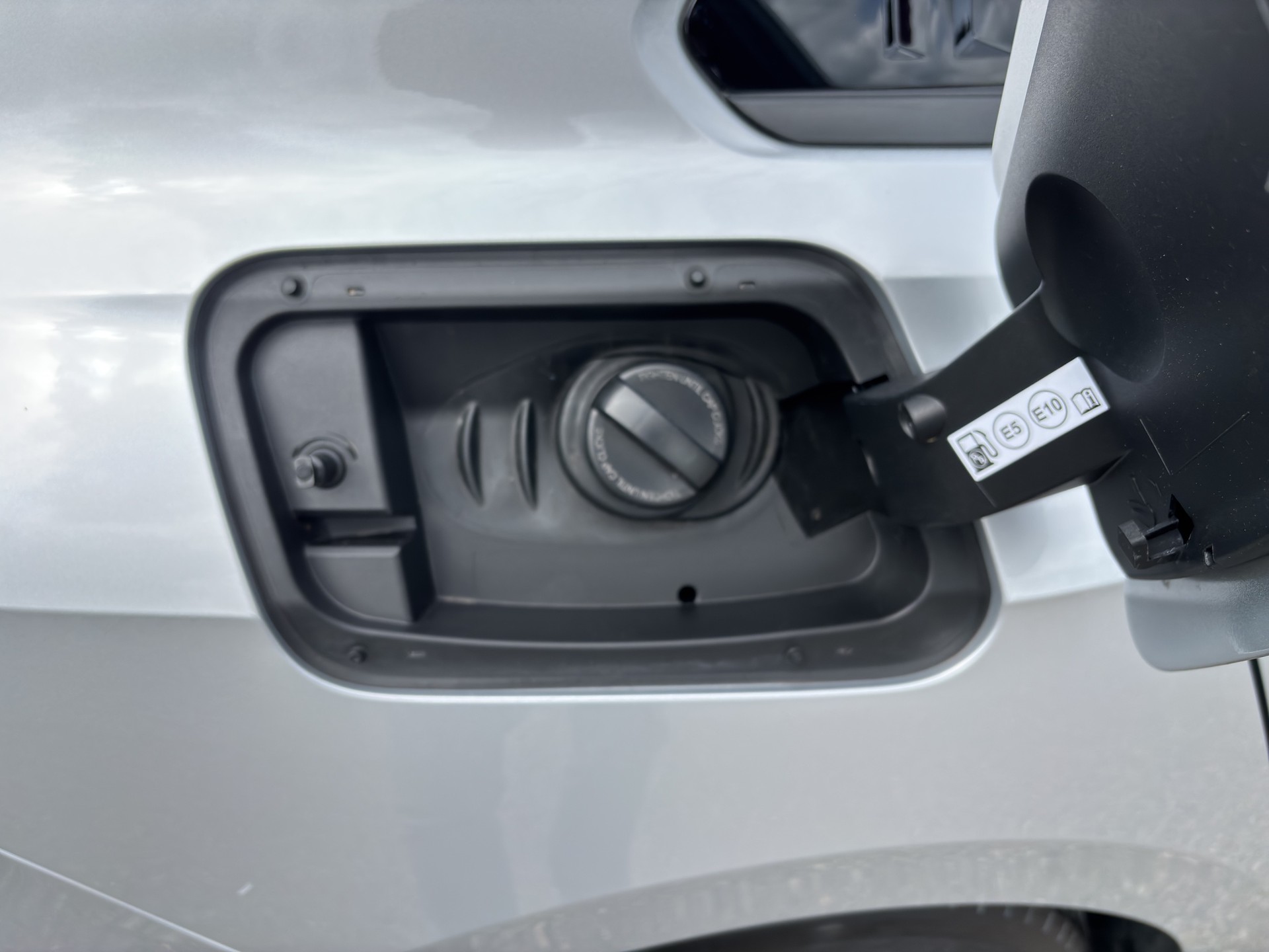 OPEL Astra 1.6 PHEV Turbo Swiss Plus A-image-23