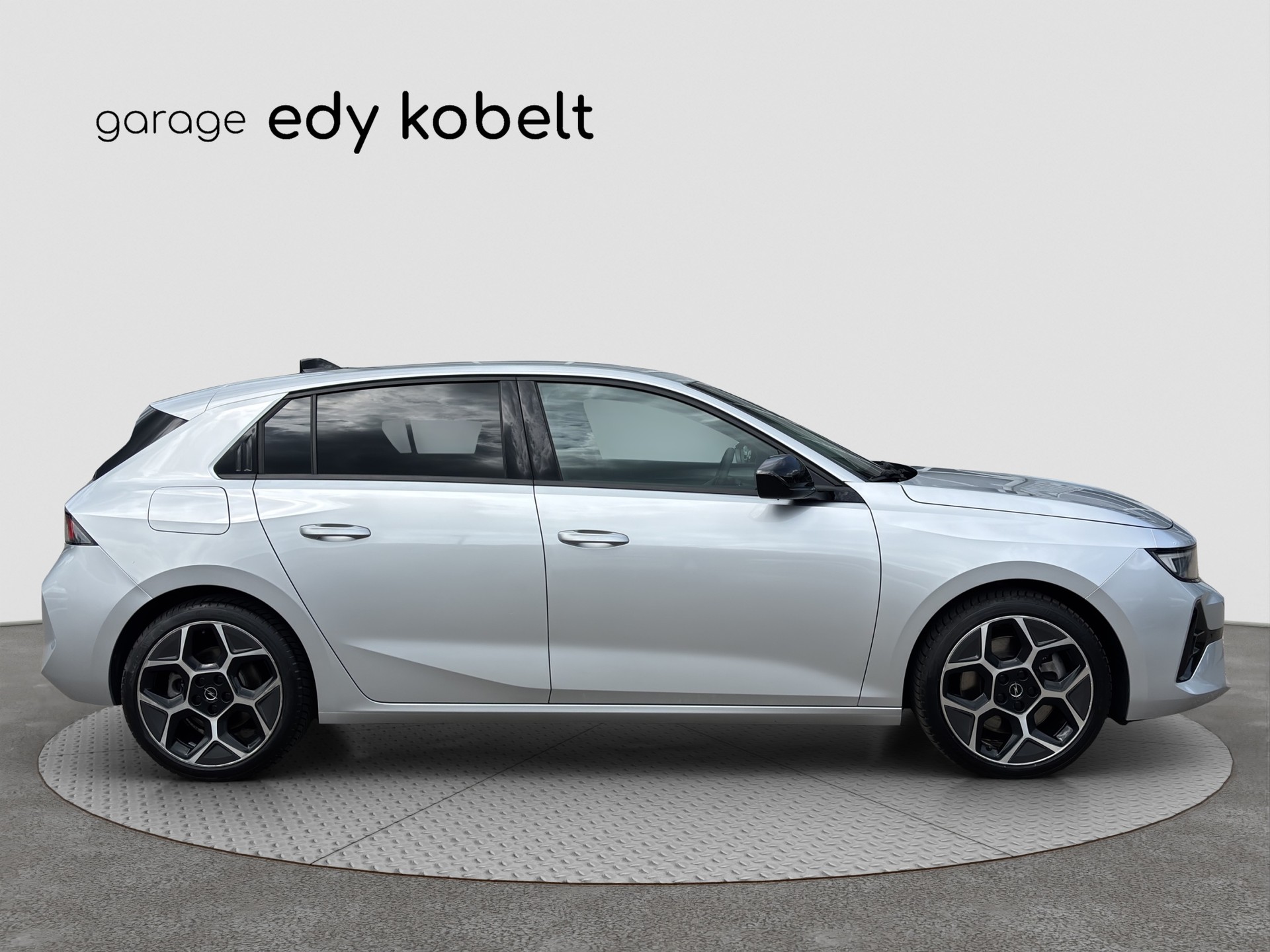 OPEL Astra 1.6 PHEV Turbo Swiss Plus A-image-18