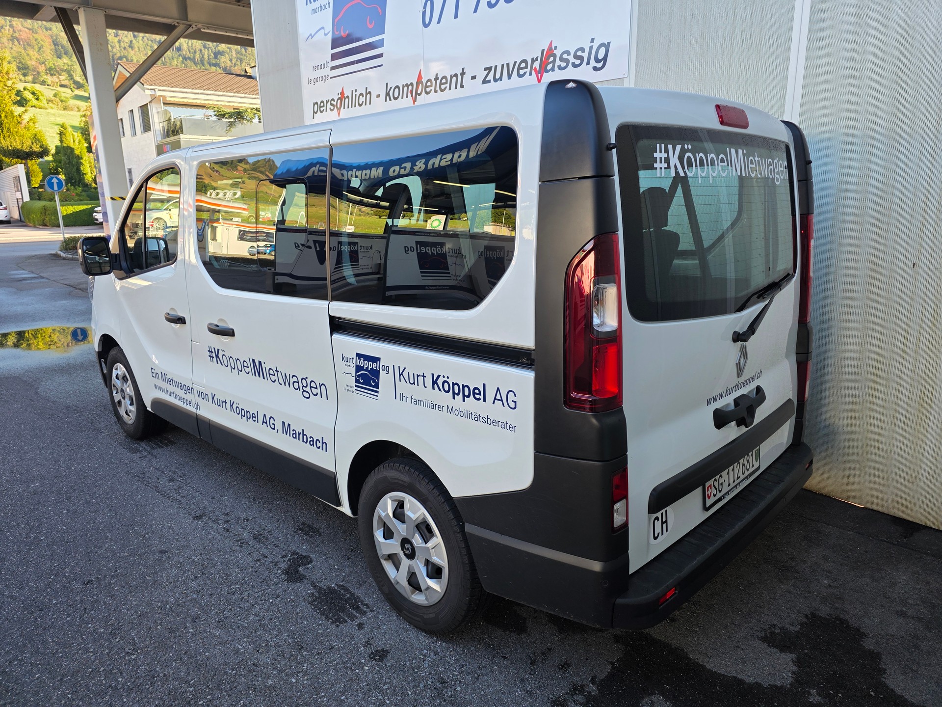 RENAULT Trafic Blue dCi 110 Passenger Equilibre-image-2