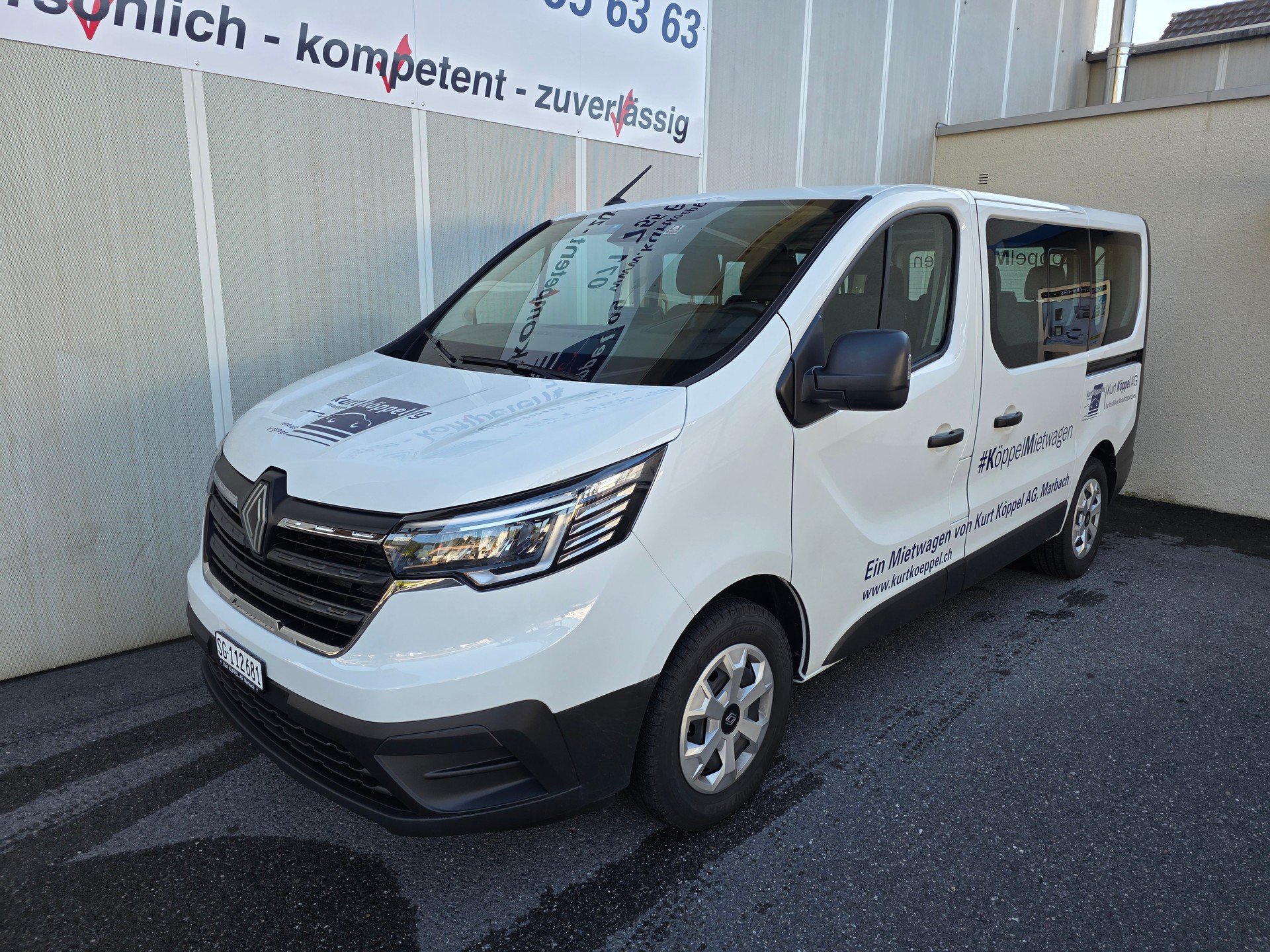 RENAULT Trafic Blue dCi 110 Passenger Equilibre-image-1
