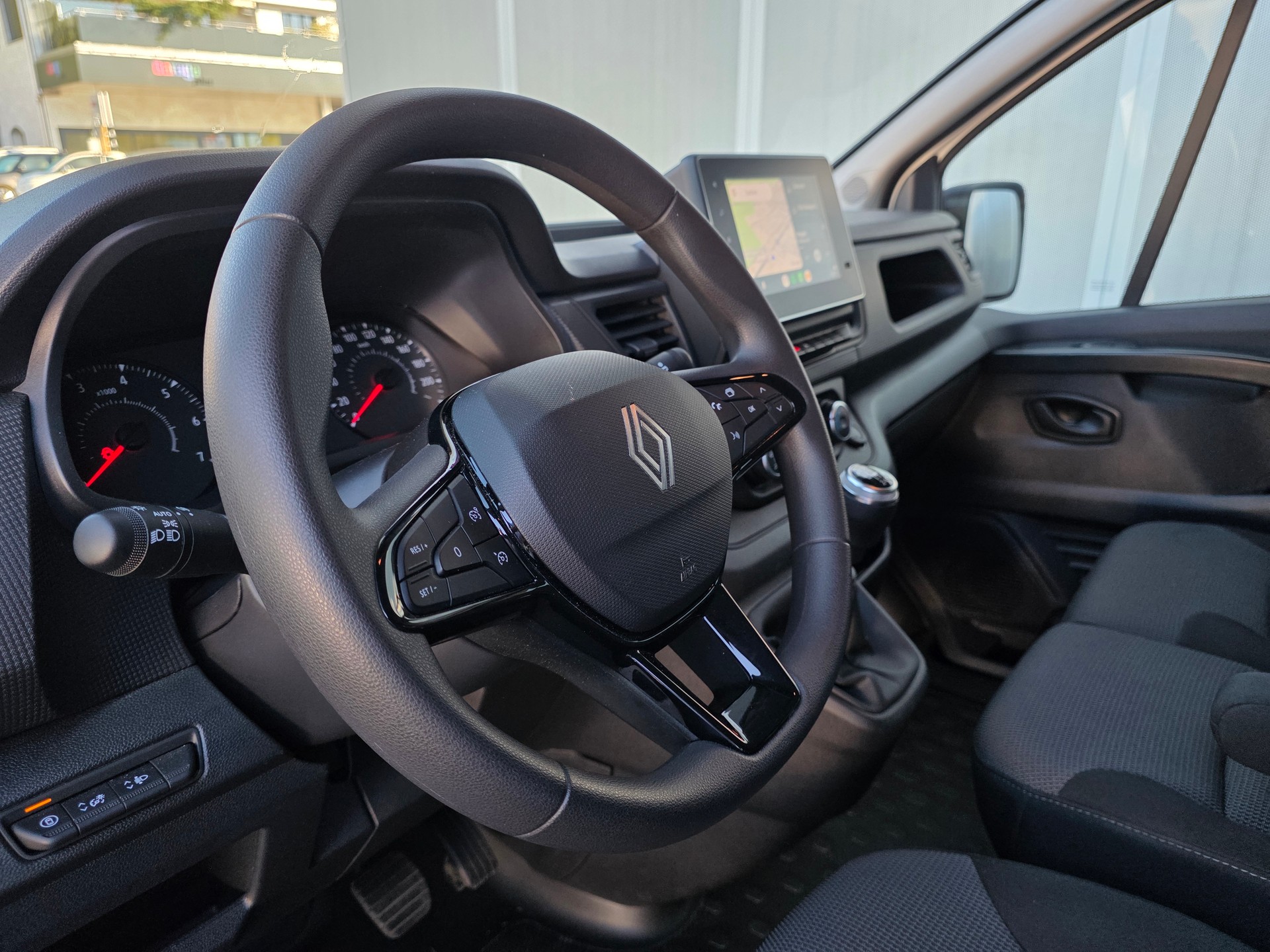 RENAULT Trafic Blue dCi 110 Passenger Equilibre-image-5