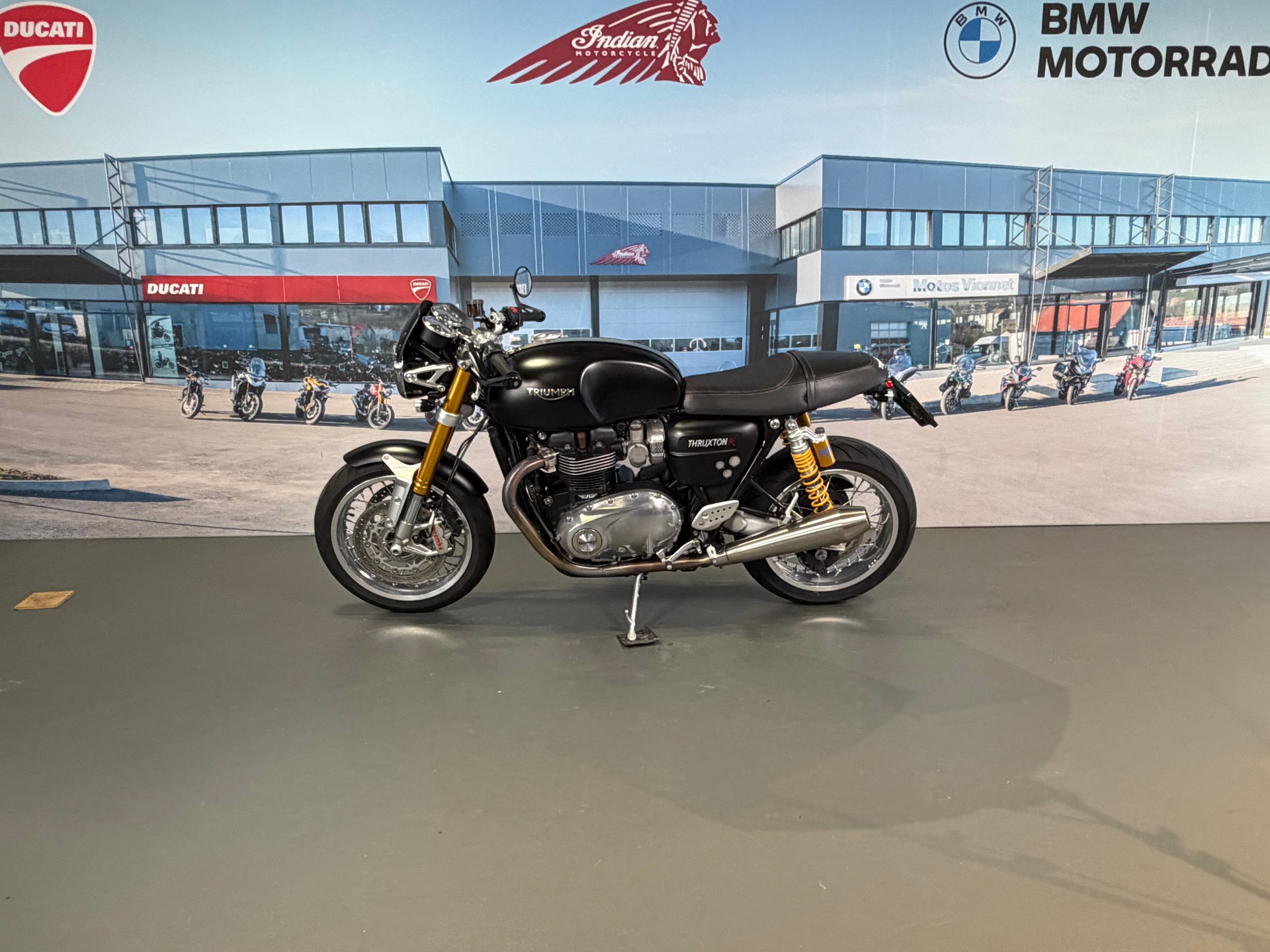 TRIUMPH Thruxton R 1200 i ABS-showroom-element-3