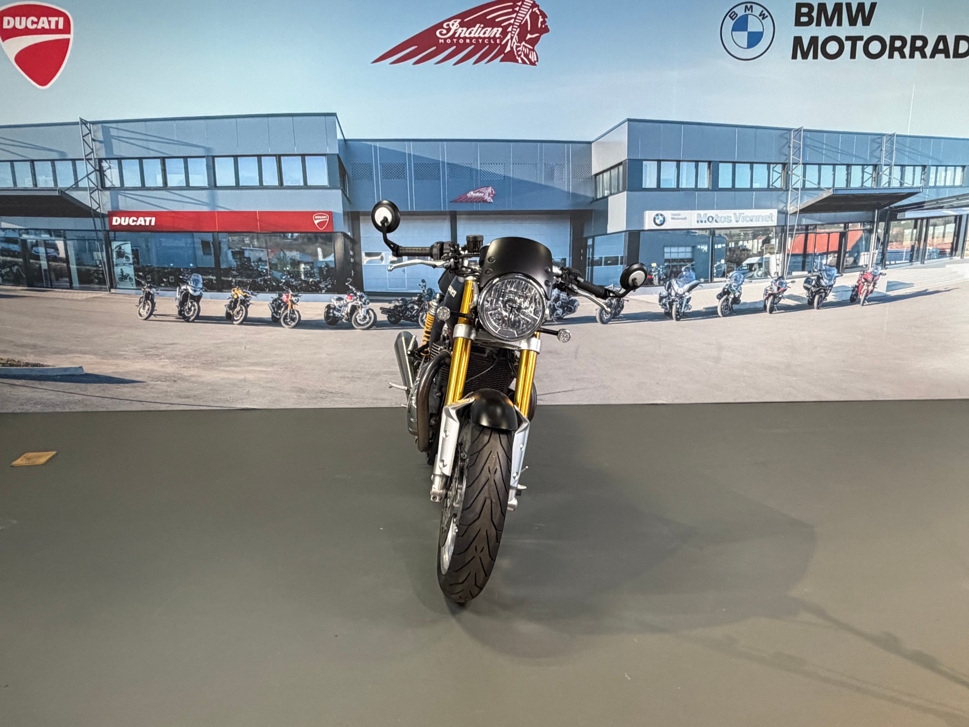 TRIUMPH Thruxton R 1200 i ABS-showroom-element-1