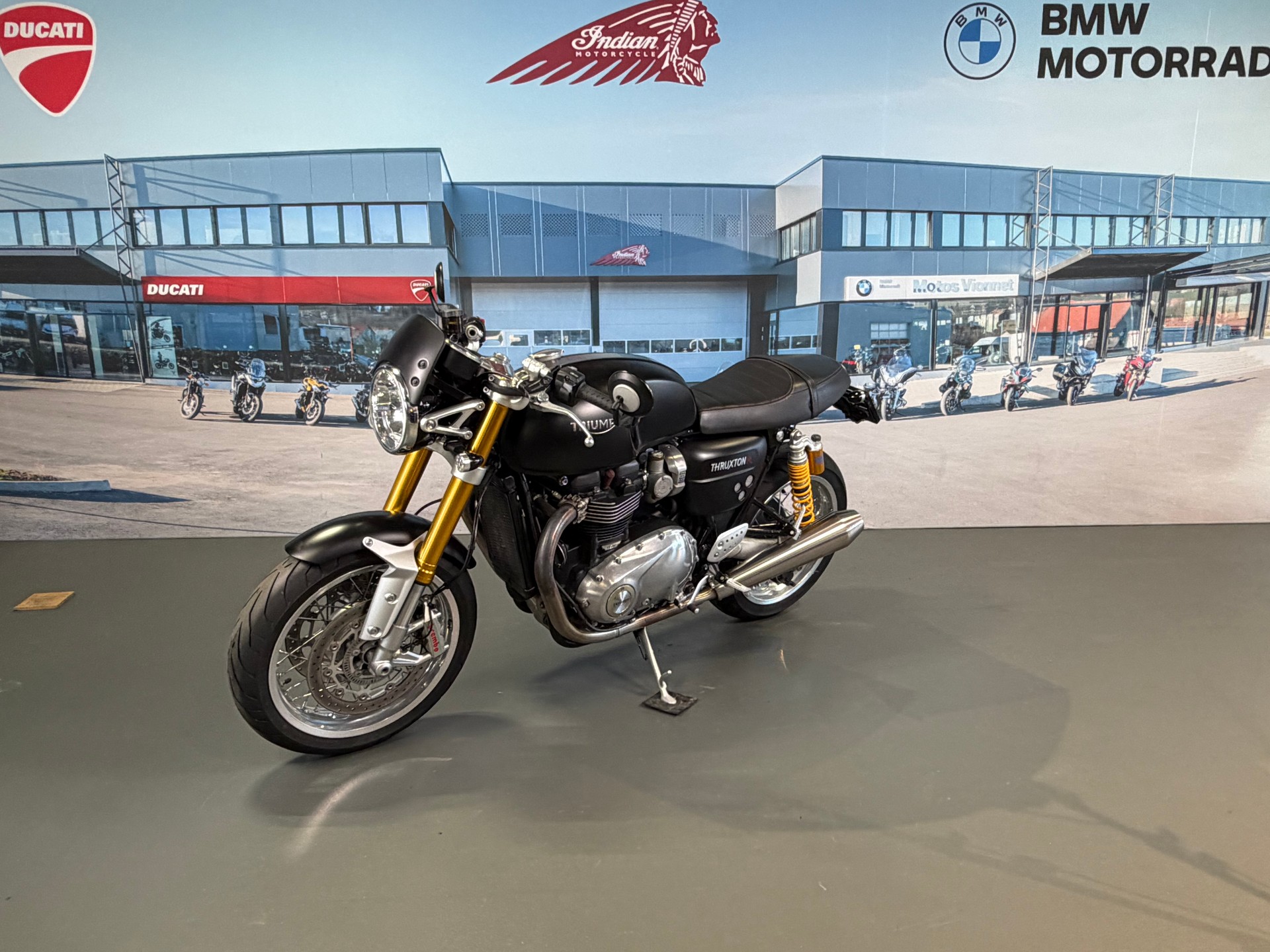 TRIUMPH Thruxton R 1200 i ABS-showroom-element-2