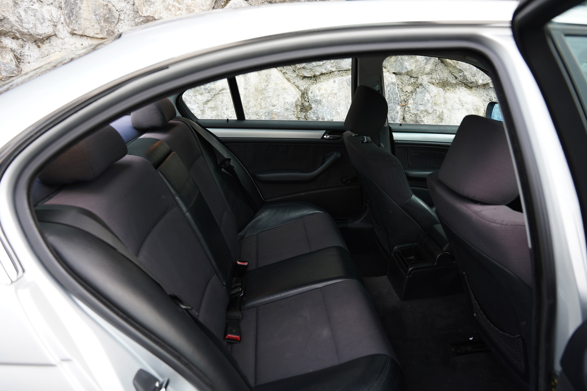 BMW 320-image-4