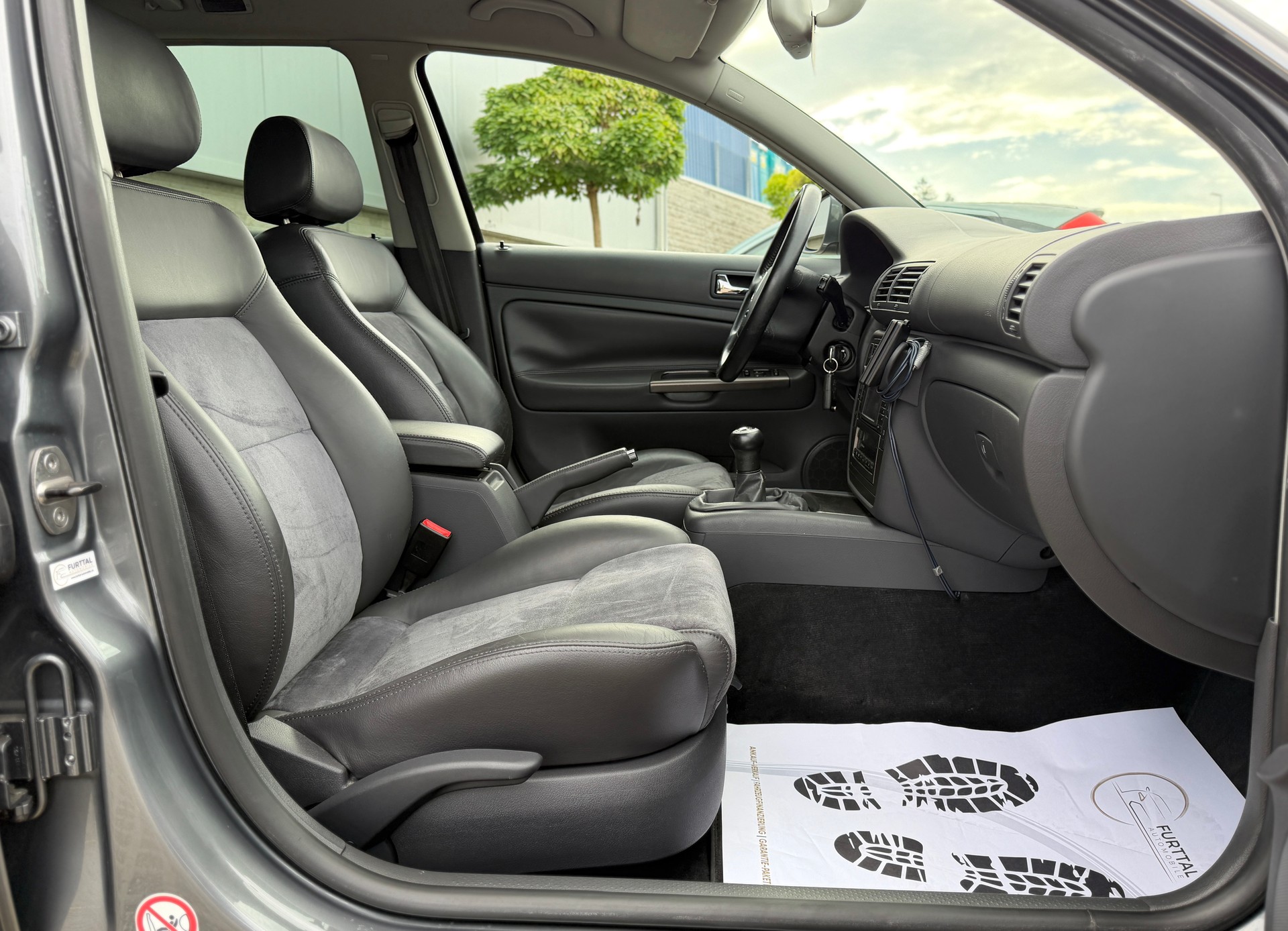 VW Passat Variant 1.9 TDI 4Motion Highline-image-17