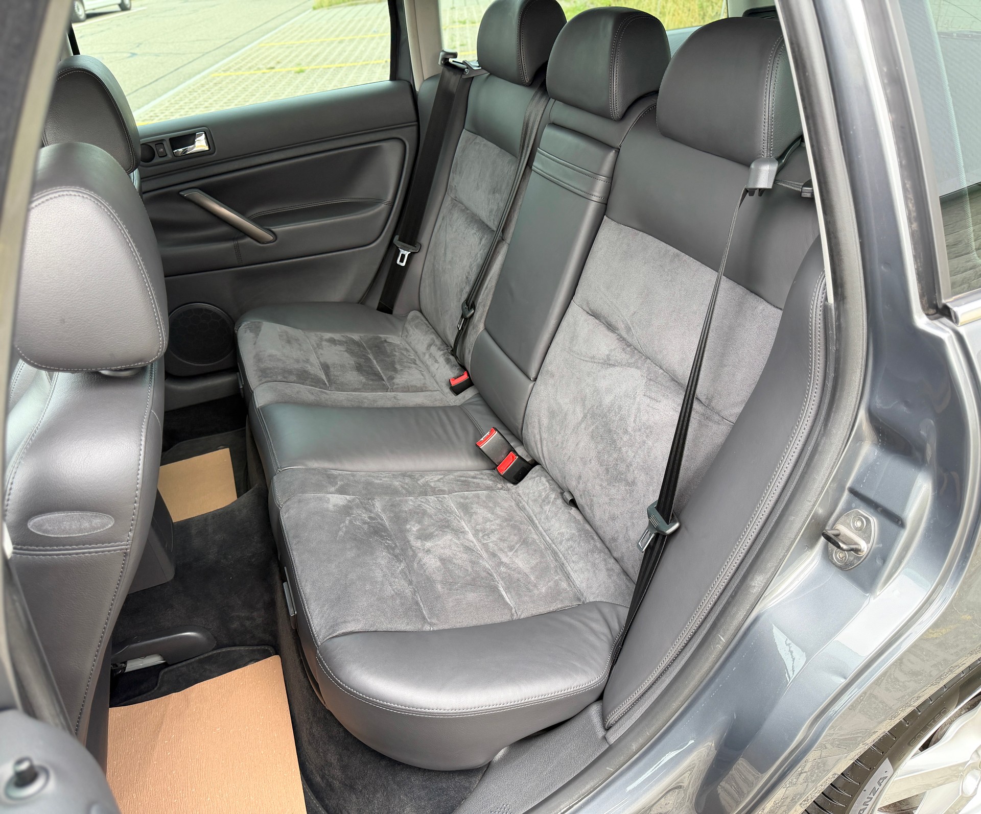 VW Passat Variant 1.9 TDI 4Motion Highline-image-20