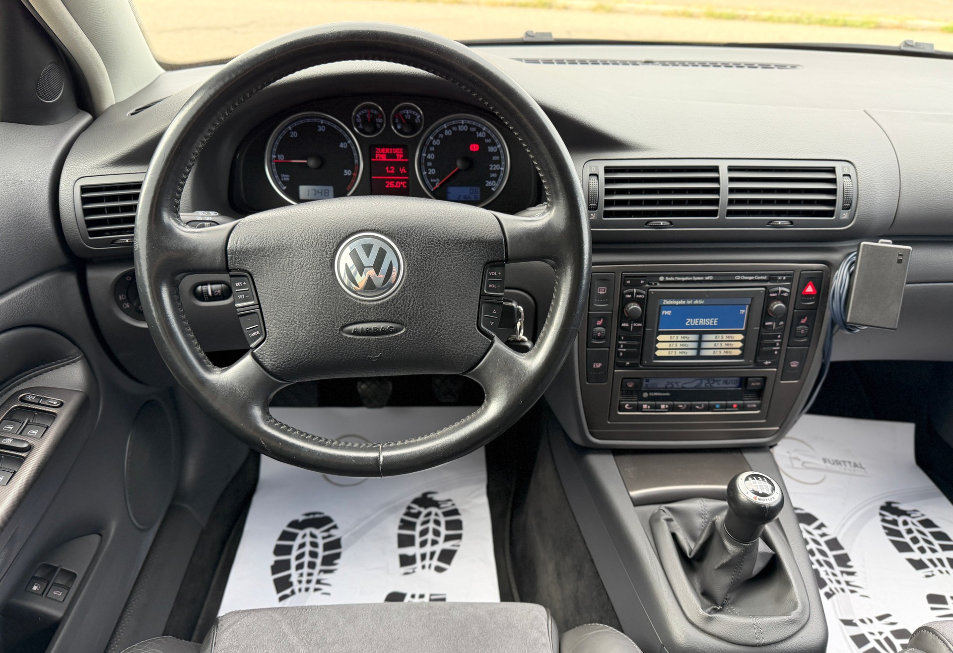 VW Passat Variant 1.9 TDI 4Motion Highline-image-11