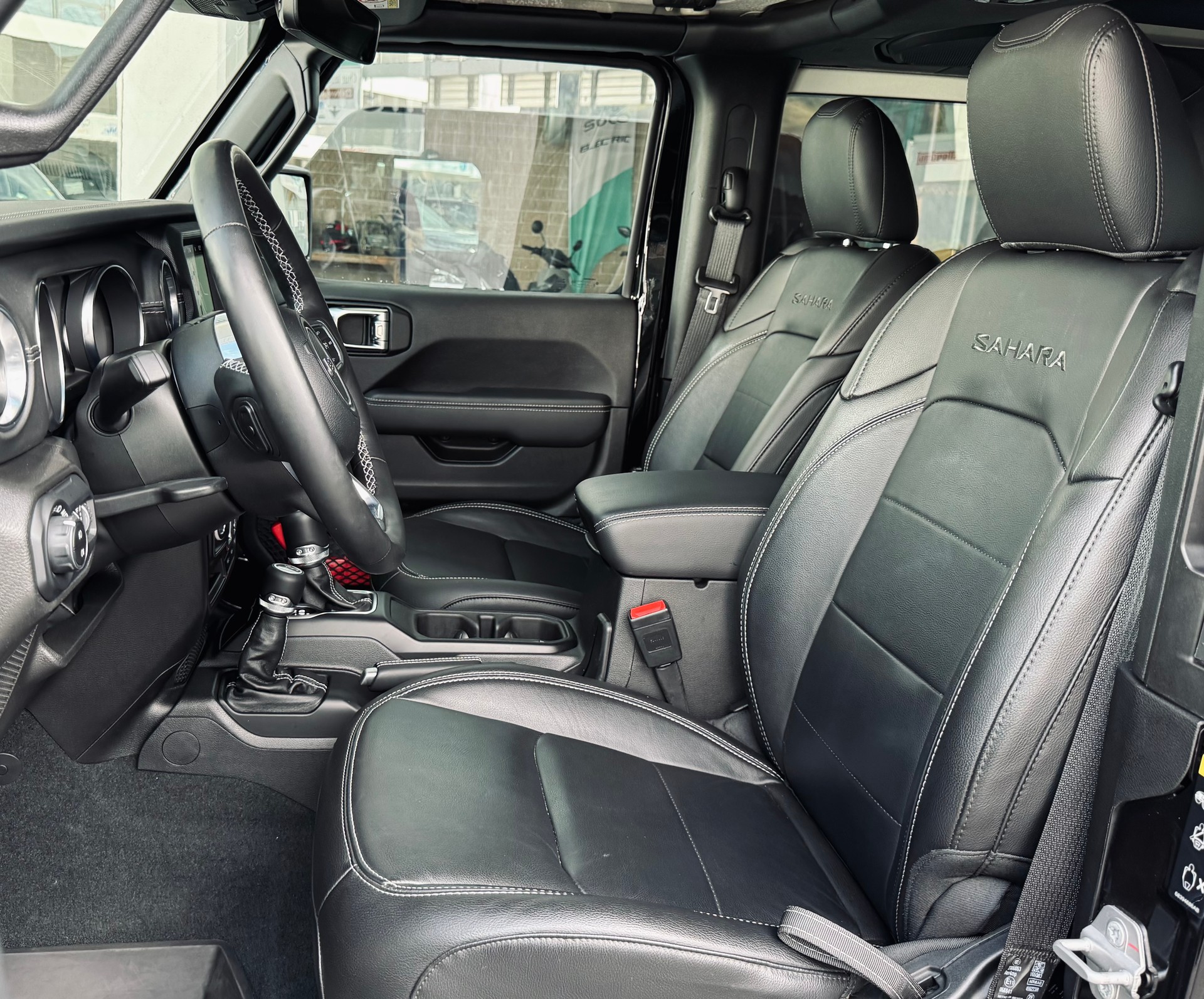 JEEP Wrangler 2.0 Sahara Automatic-image-7