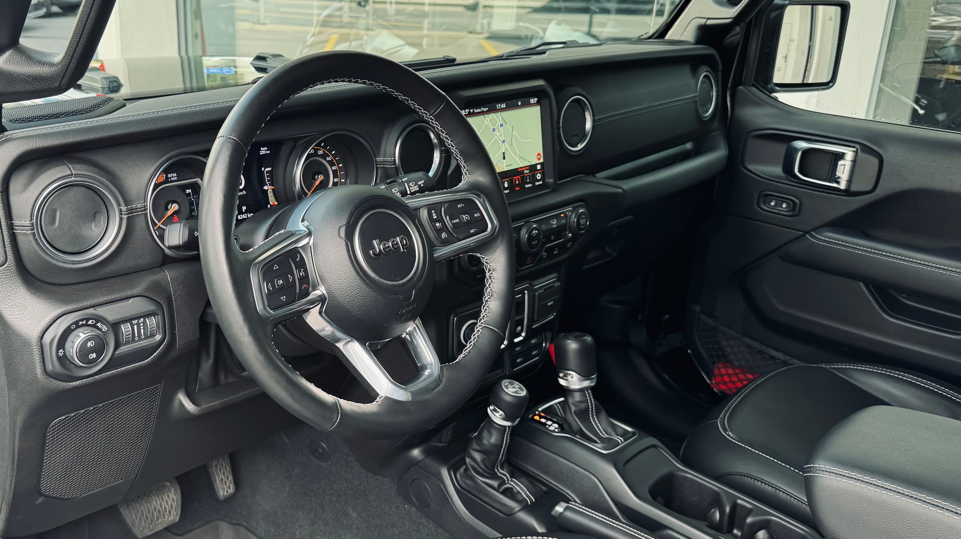 JEEP Wrangler 2.0 Sahara Automatic-image-6