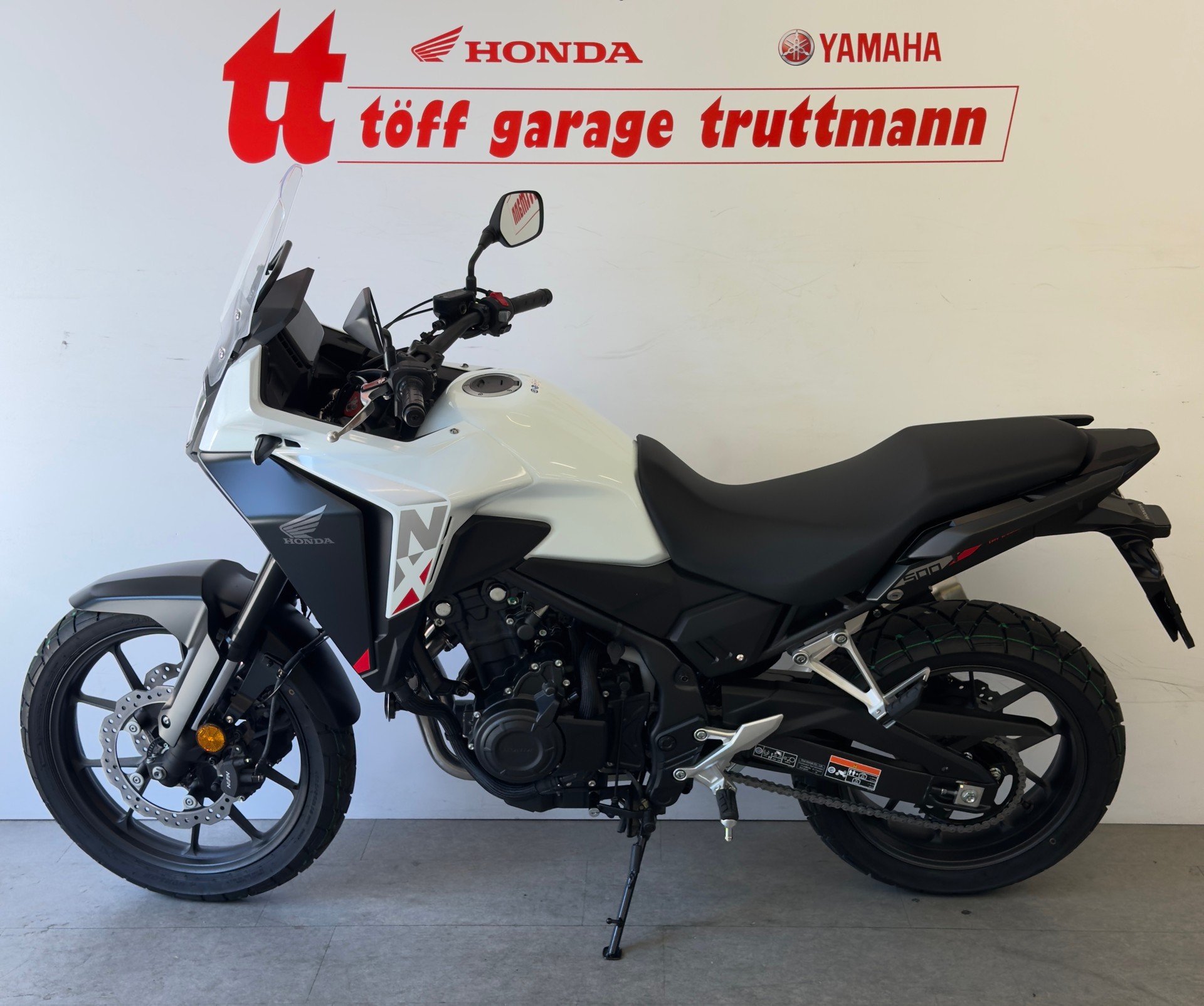 HONDA CB 500 X-showroom-element-1