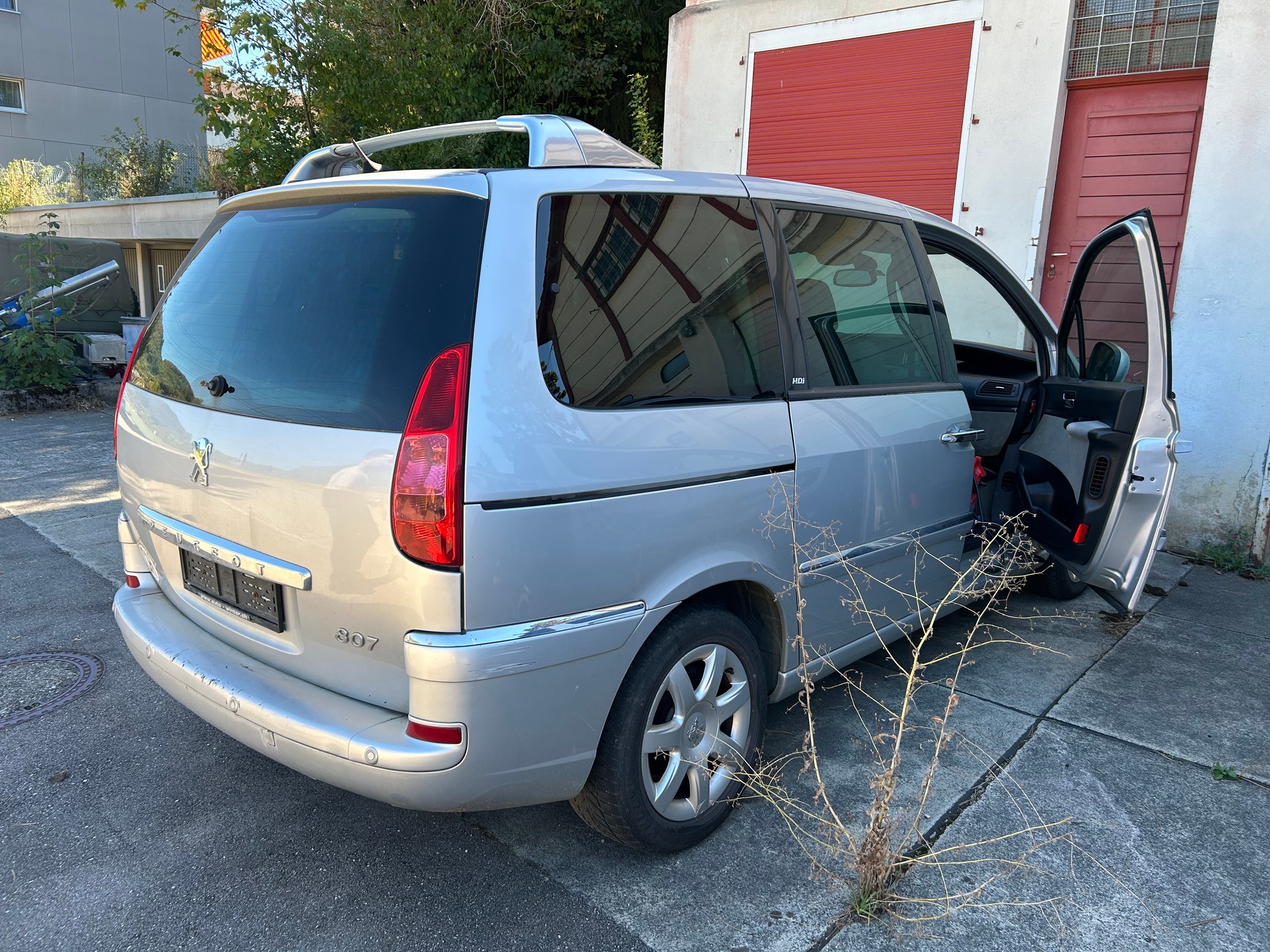PEUGEOT 807 2.0 16V HDi Active-image-4