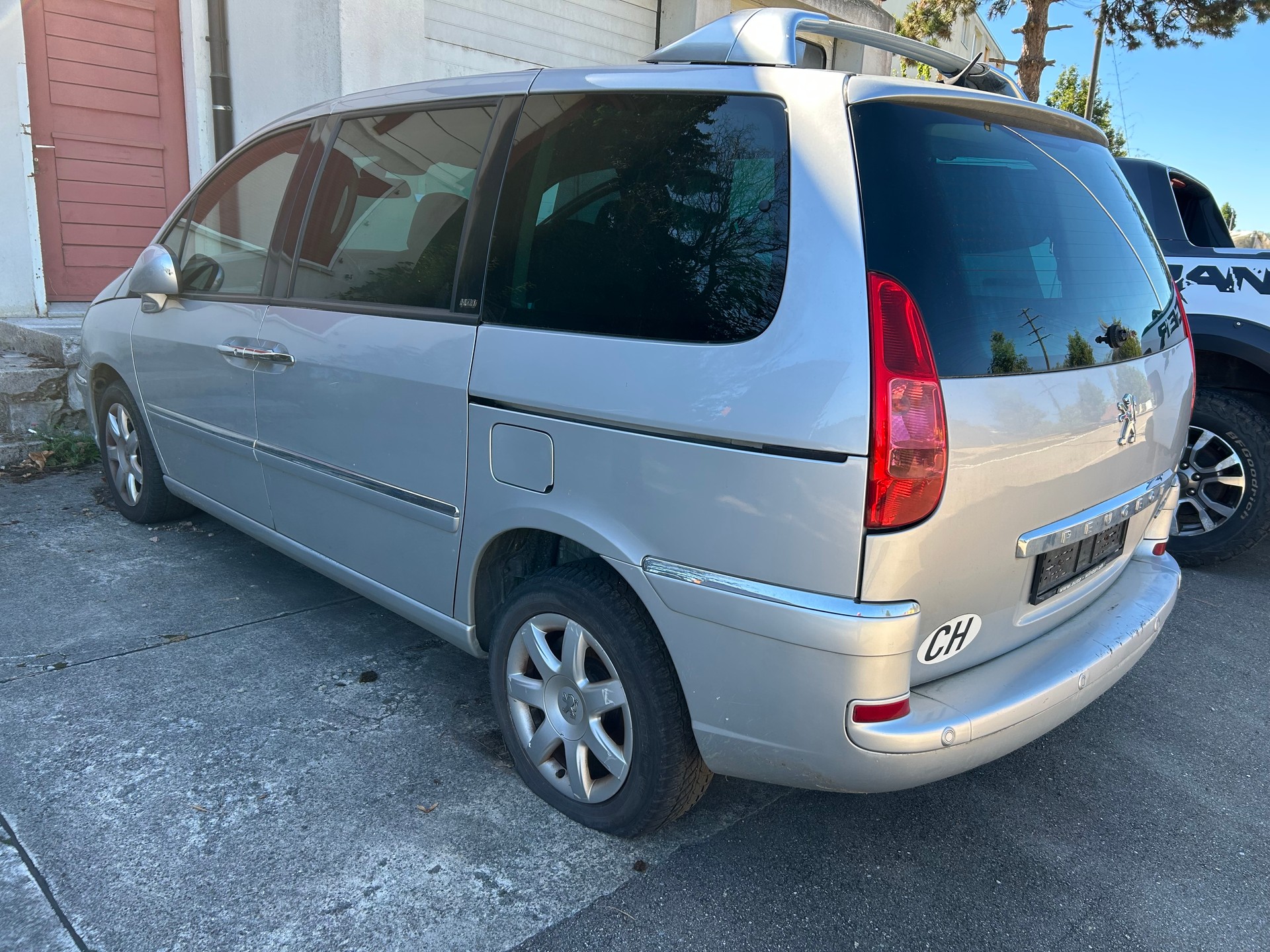PEUGEOT 807 2.0 16V HDi Active-image-2