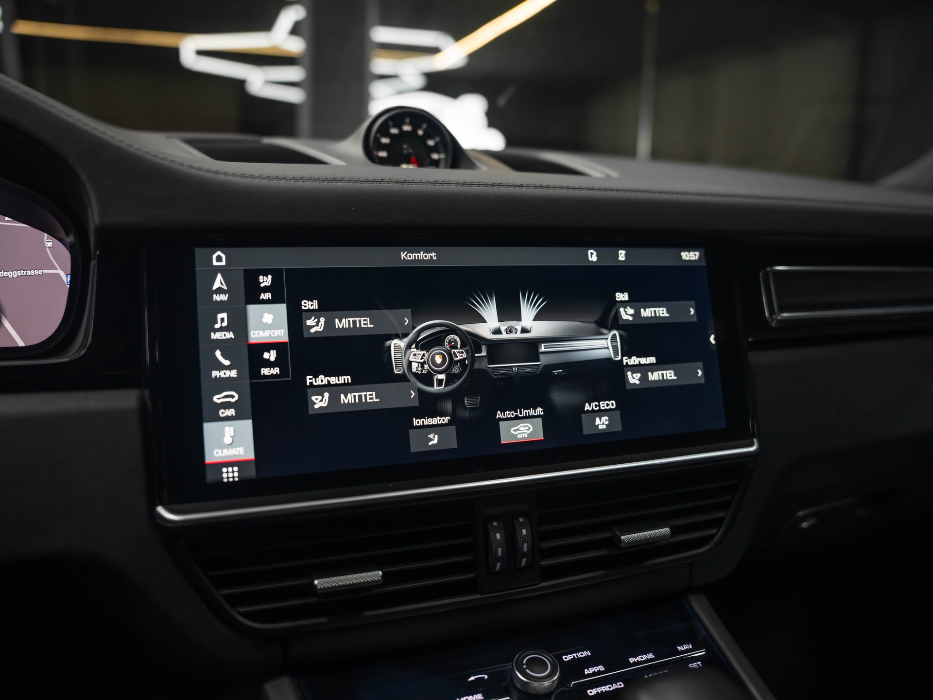 PORSCHE Cayenne Turbo Coupé-image-28