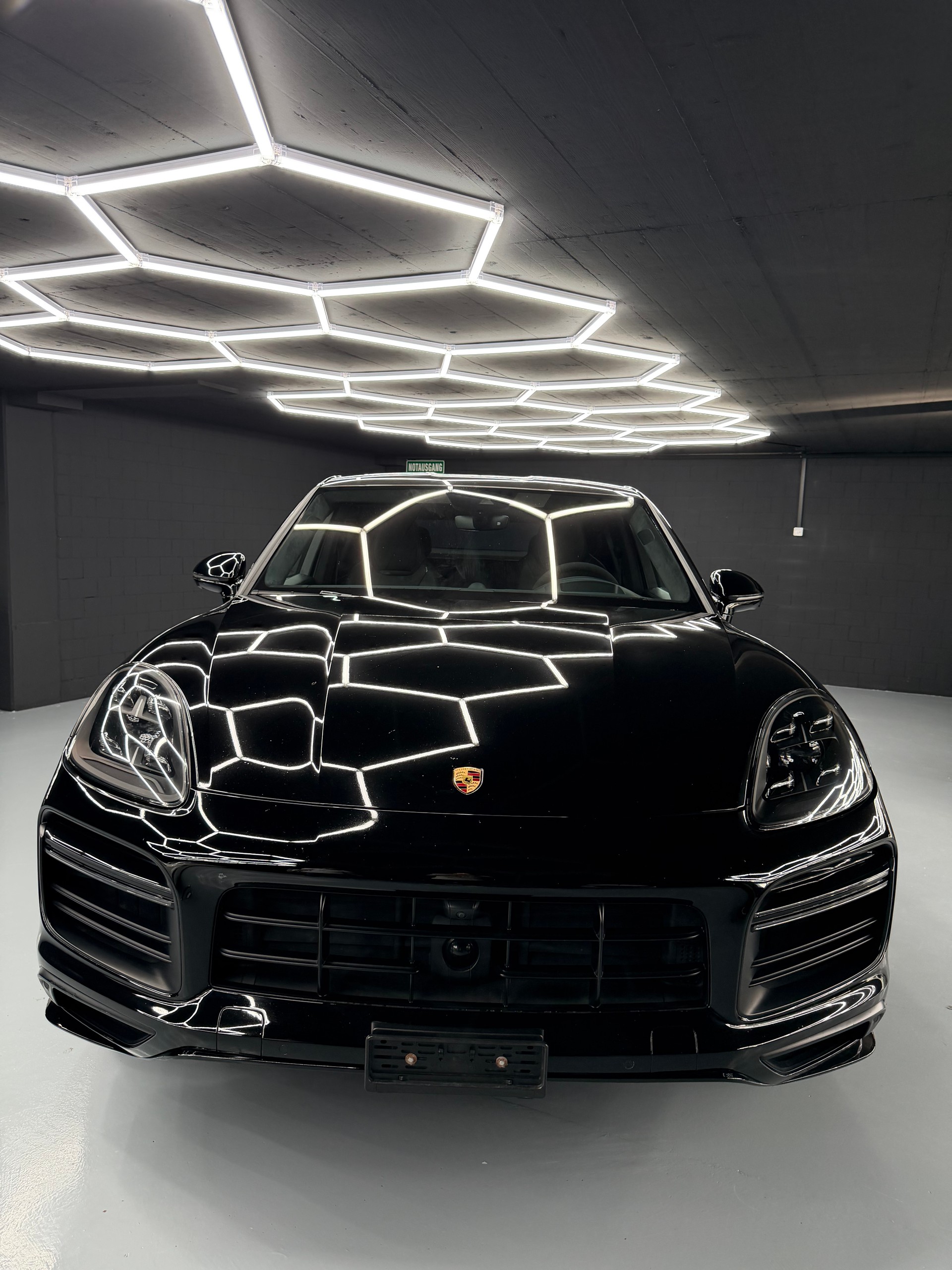 PORSCHE Cayenne Turbo Coupé-image-0